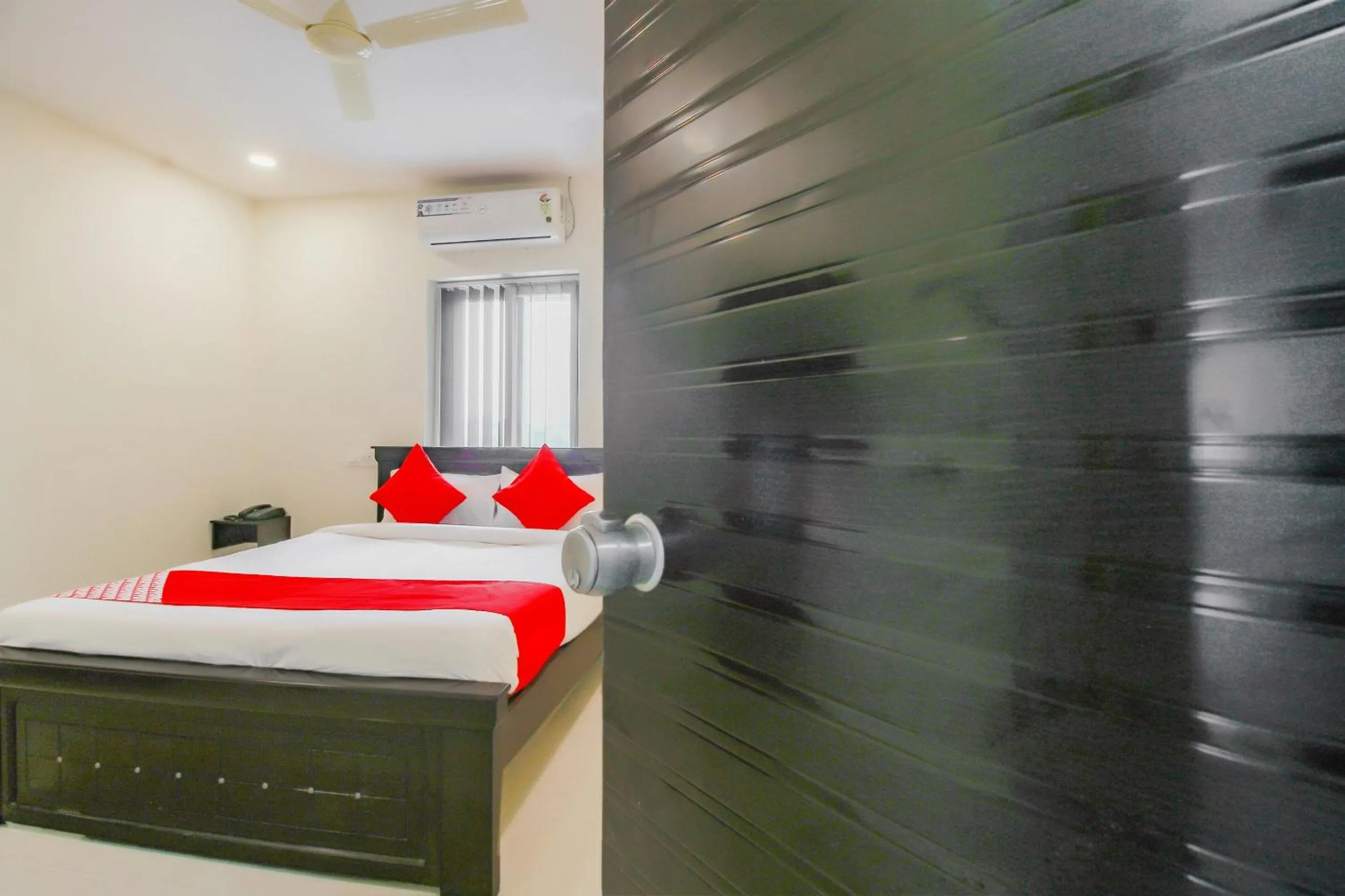 Lobby or reception, Bed in SPOT ON Pnd Complex