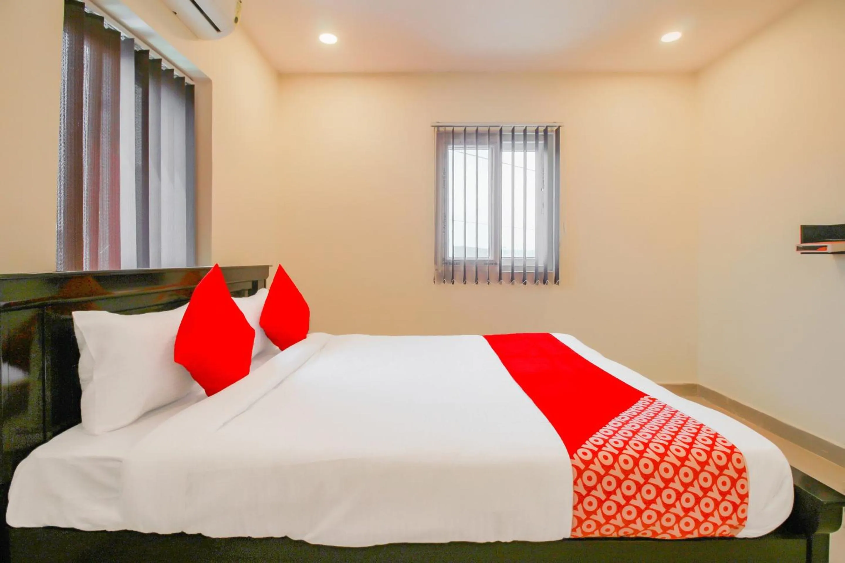 Bedroom, Bed in SPOT ON Pnd Complex