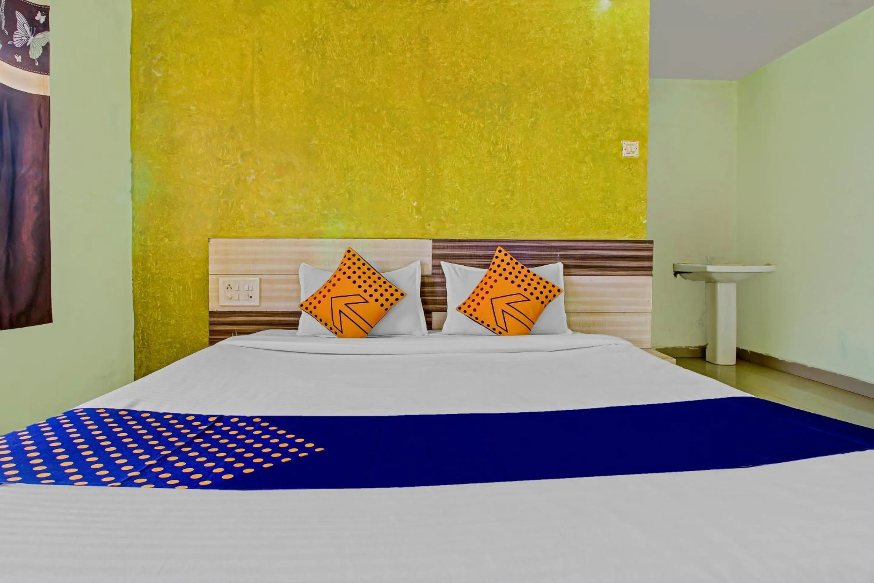 Bedroom in SPOT ON Shreekrupa