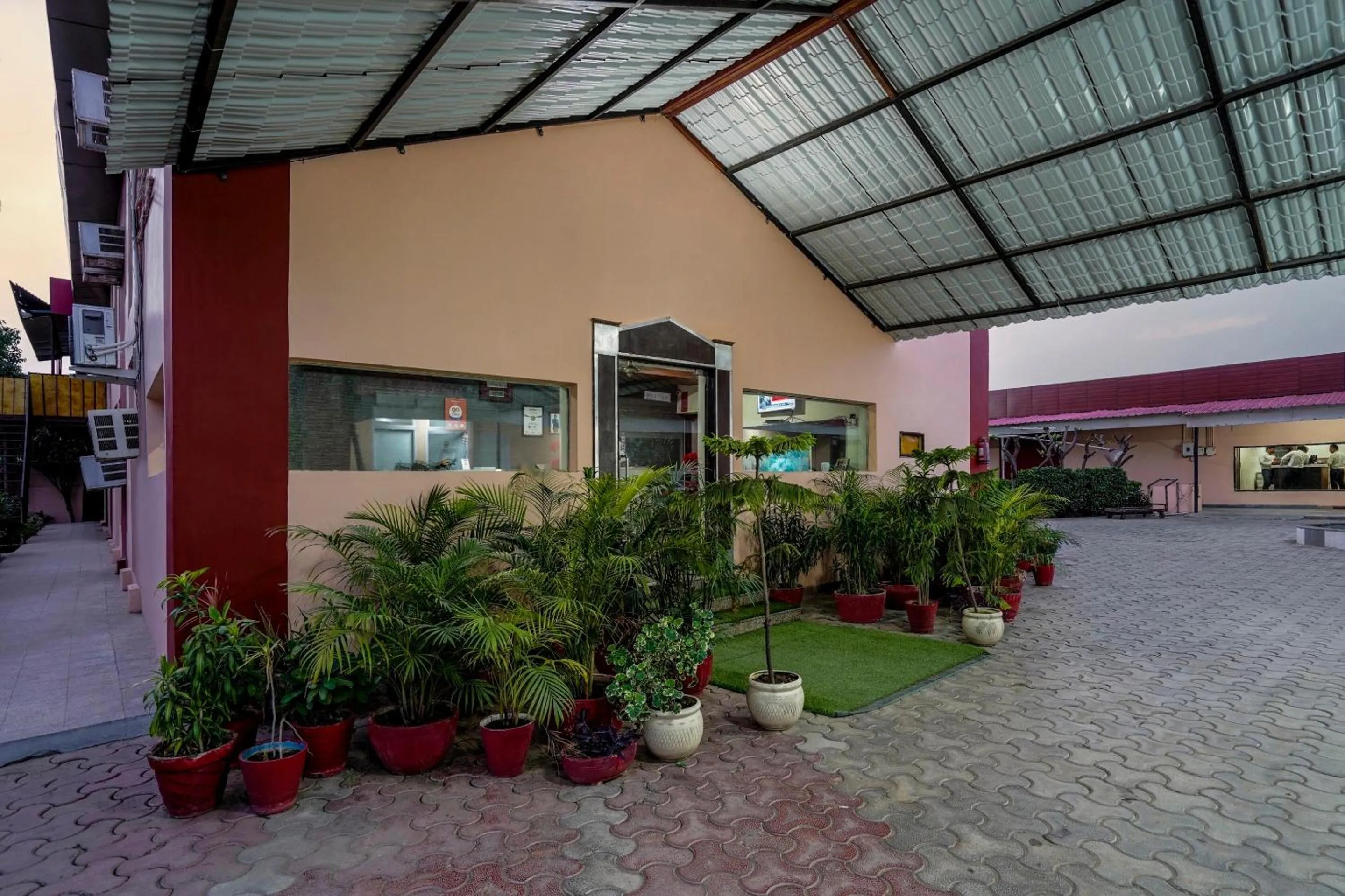 Other in Palette - JPS Residency