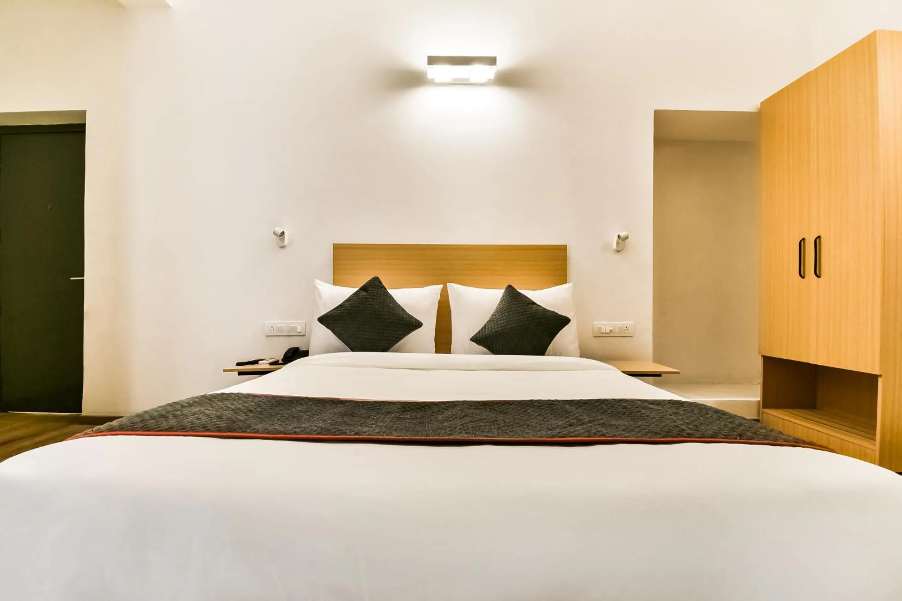 Bedroom, Bed in Townhouse Menka