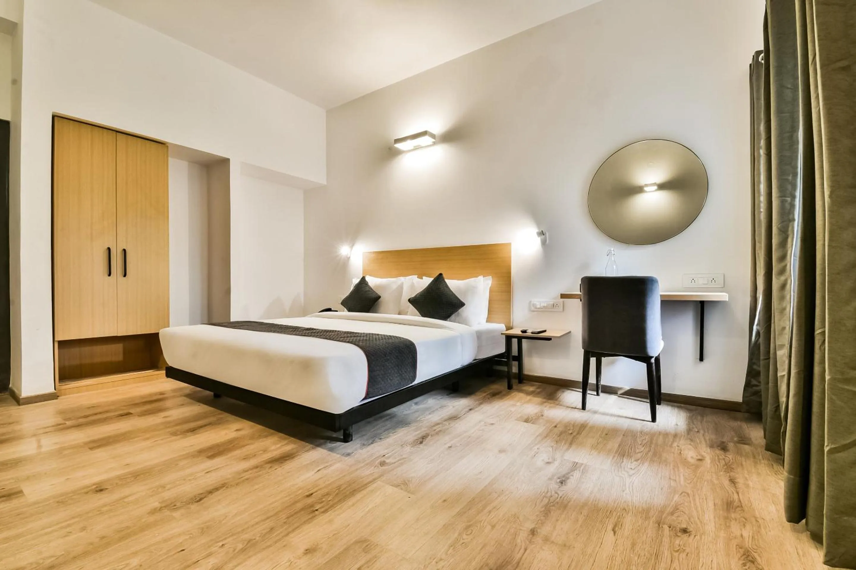 Bedroom, Bed in Townhouse Menka