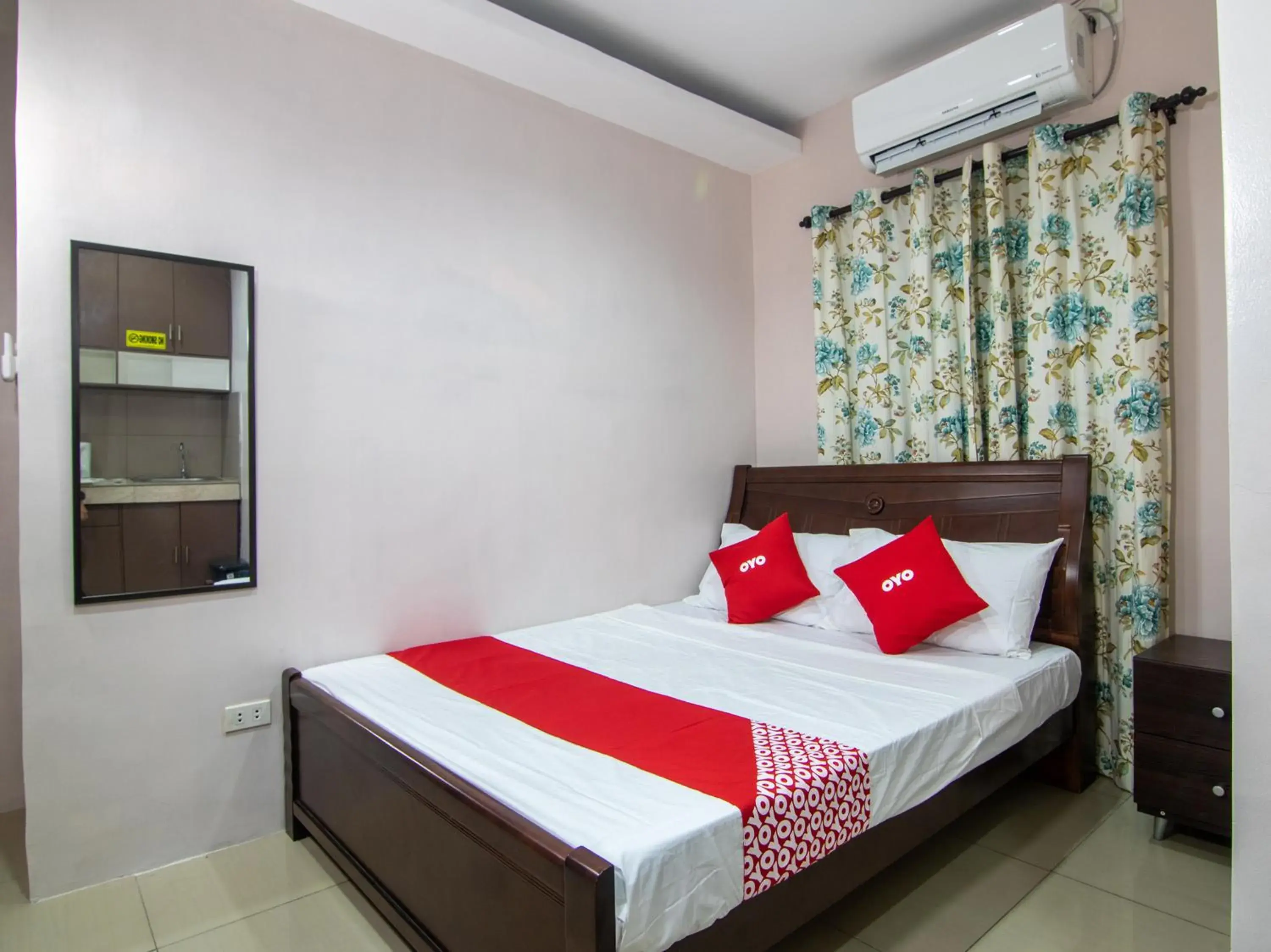 Standard Double Room in OYO 766 Ichehan Apartments Standard Double Room in OYO 766 Ichehan Apartments