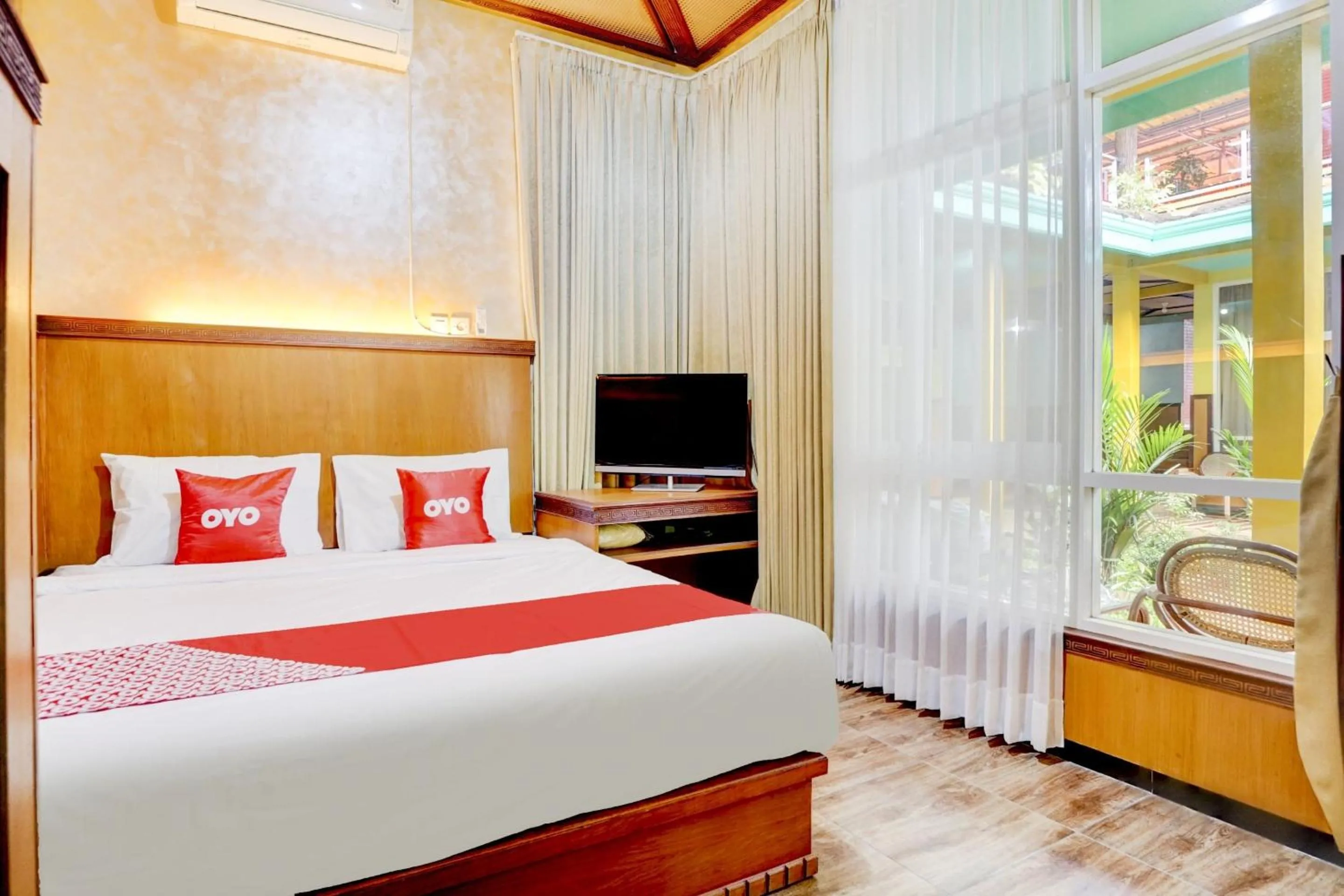 Bedroom, Bed in OYO 90303 Cafe & Homestay Kolam Pancing Abah
