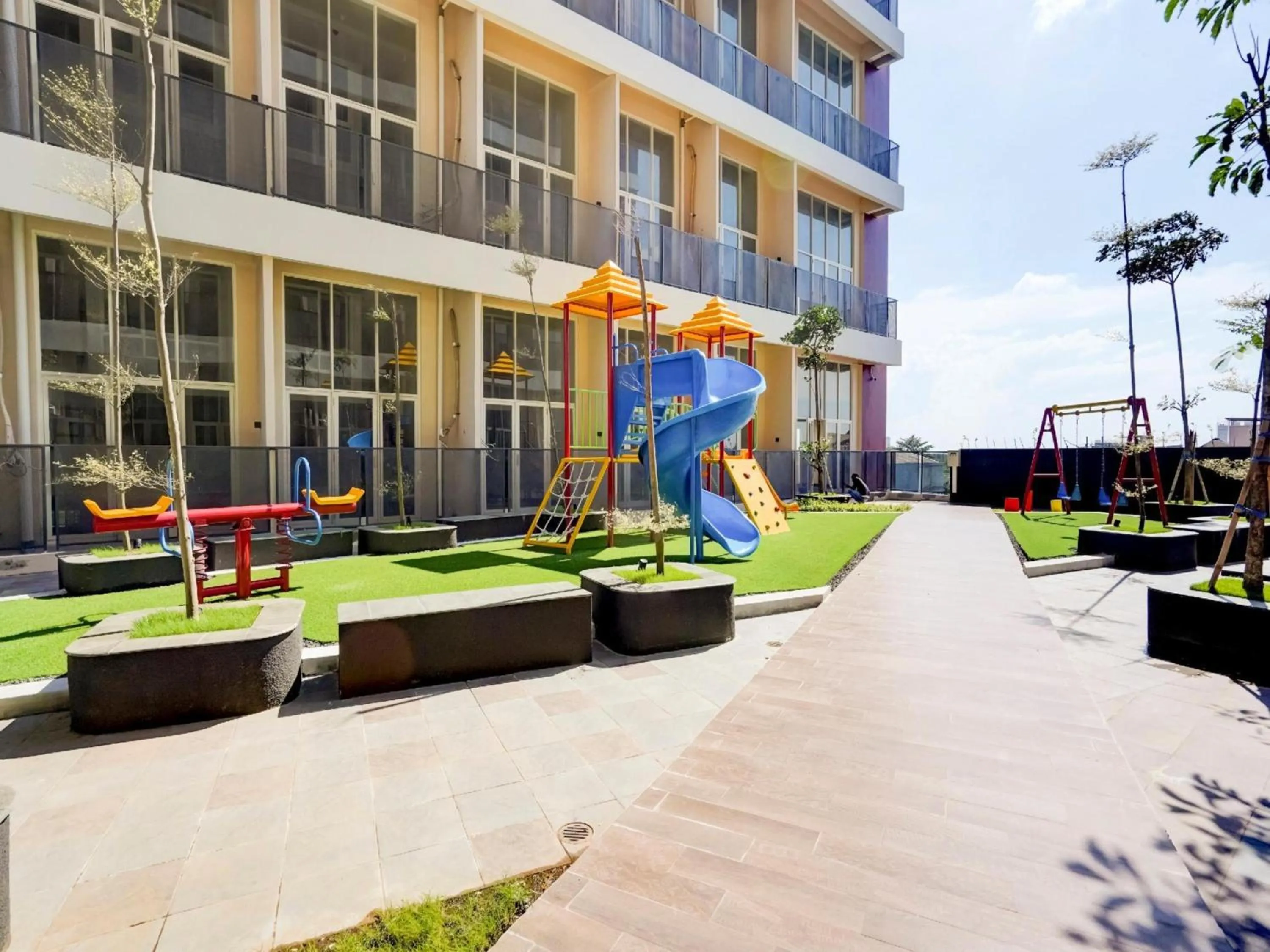 Natural landscape in Collection O 30 Amega Crown Sub