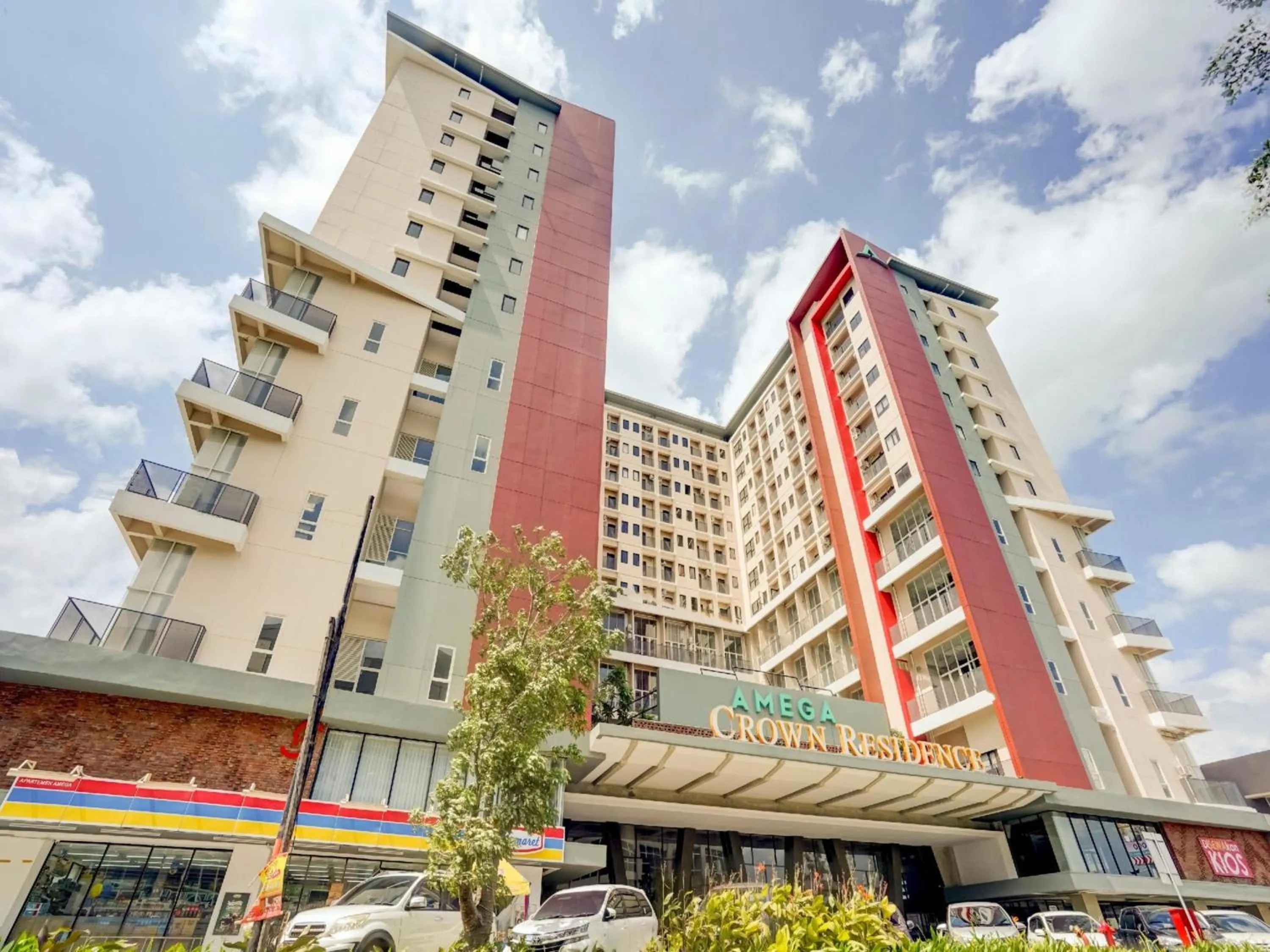 Neighbourhood in Collection O 30 Amega Crown Sub