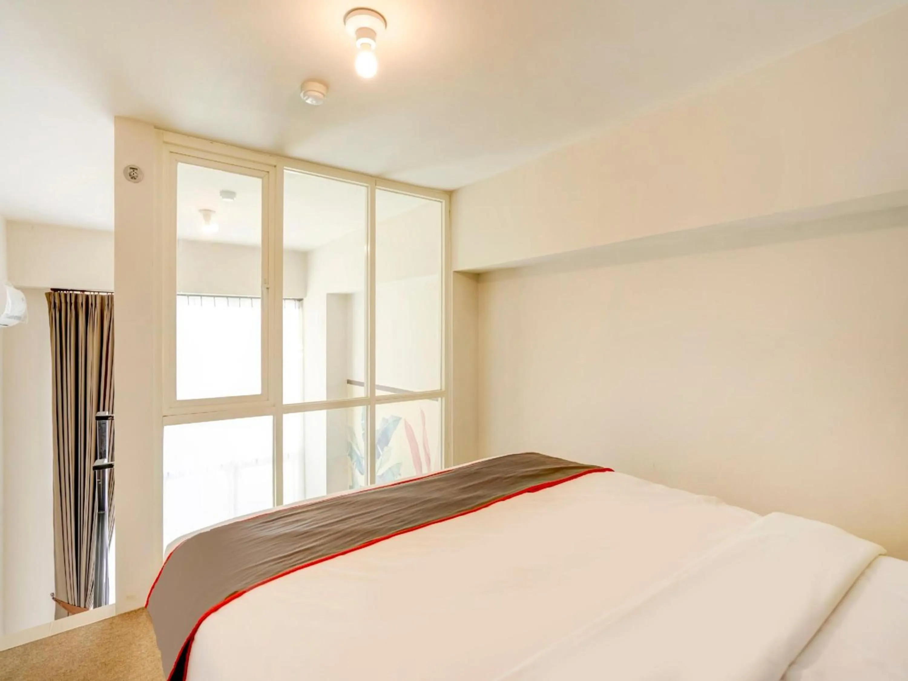 Bedroom, Bed in Collection O 30 Amega Crown Sub