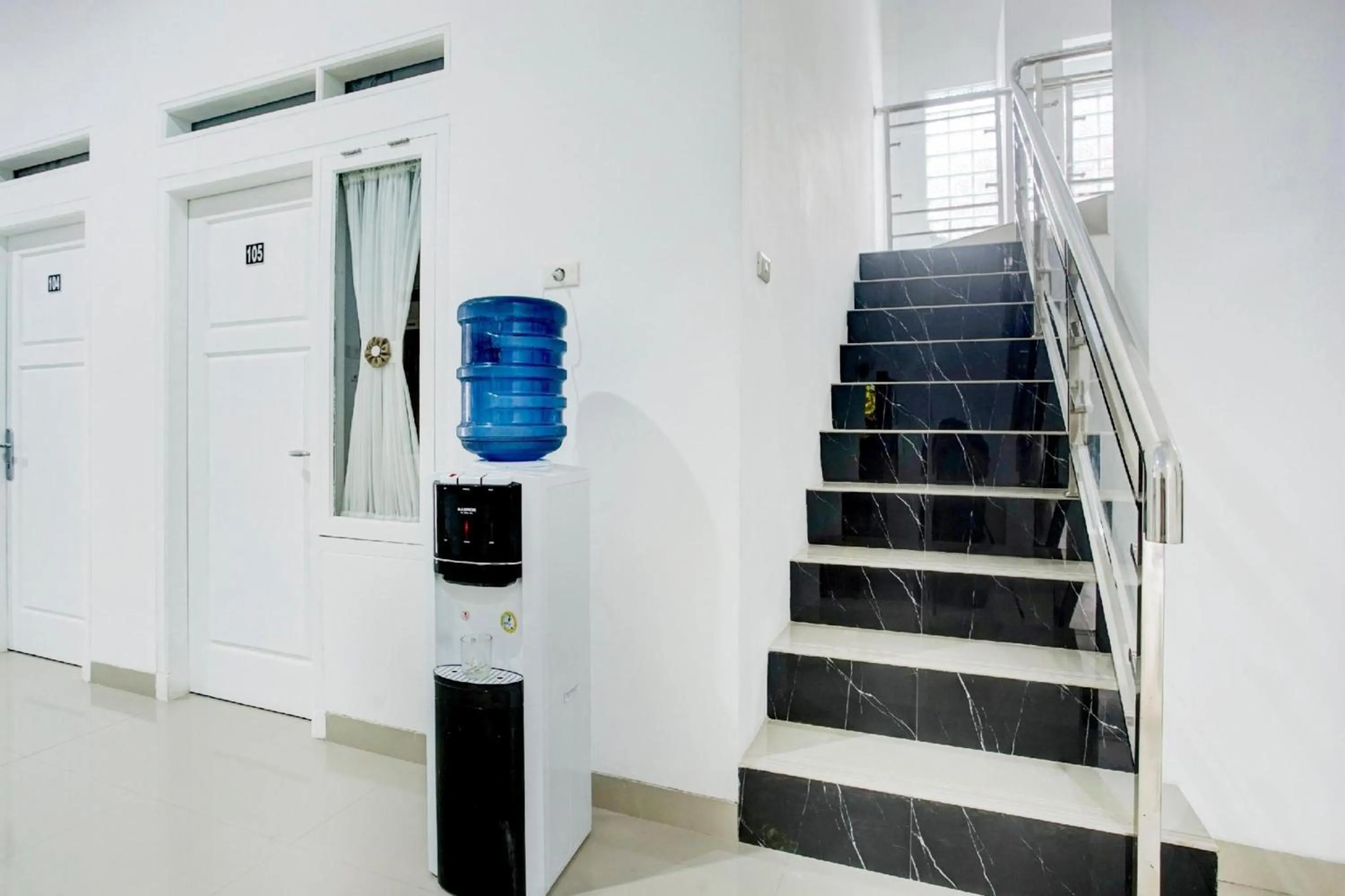 Lobby or reception in Hotel O Sukarame Near Imanuel Hospital Way Halim Formerly Hotel Griya Bawean