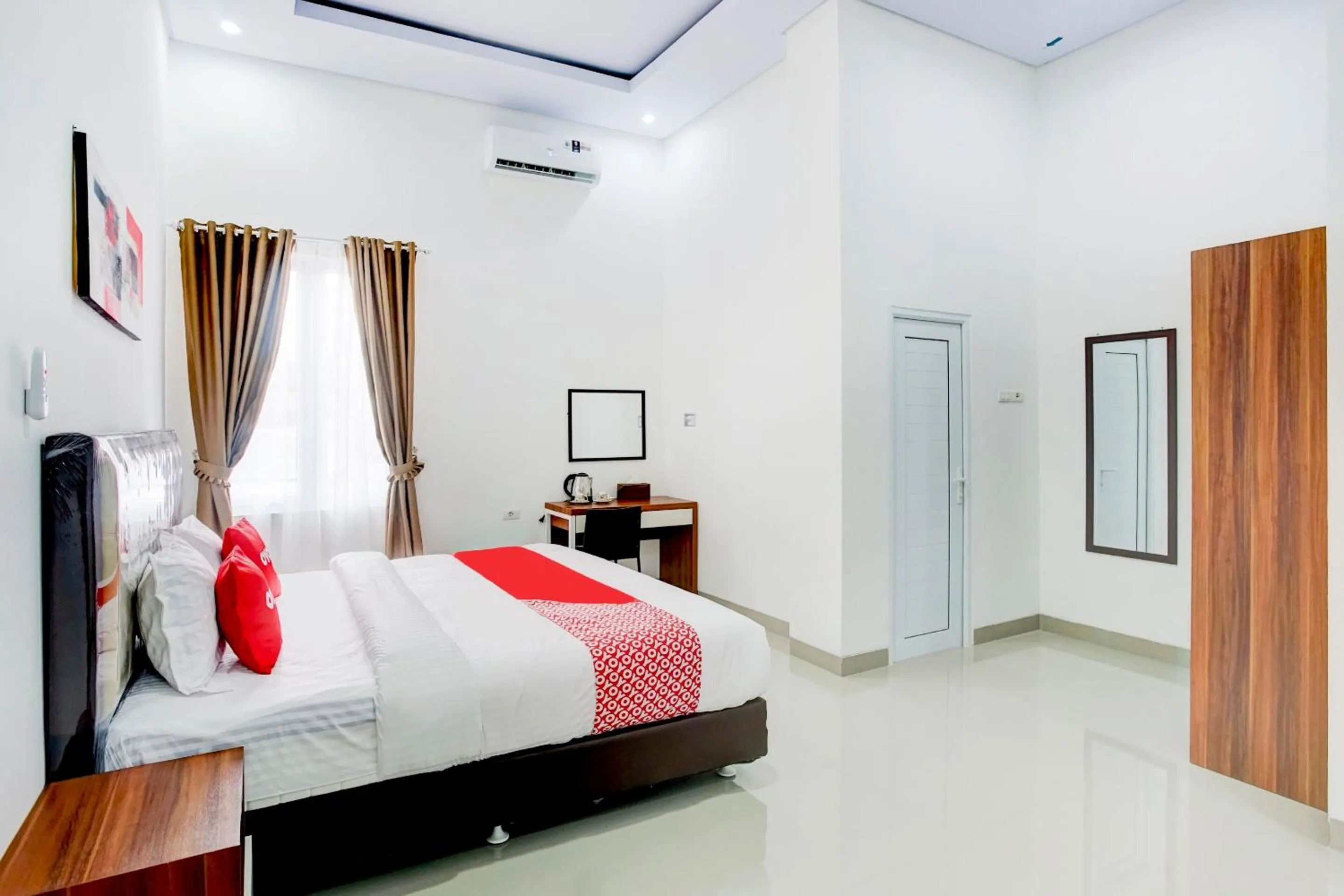 Bedroom, Bed in RedDoorz Plus Syariah near Exit Toll ITERA Lampung 2