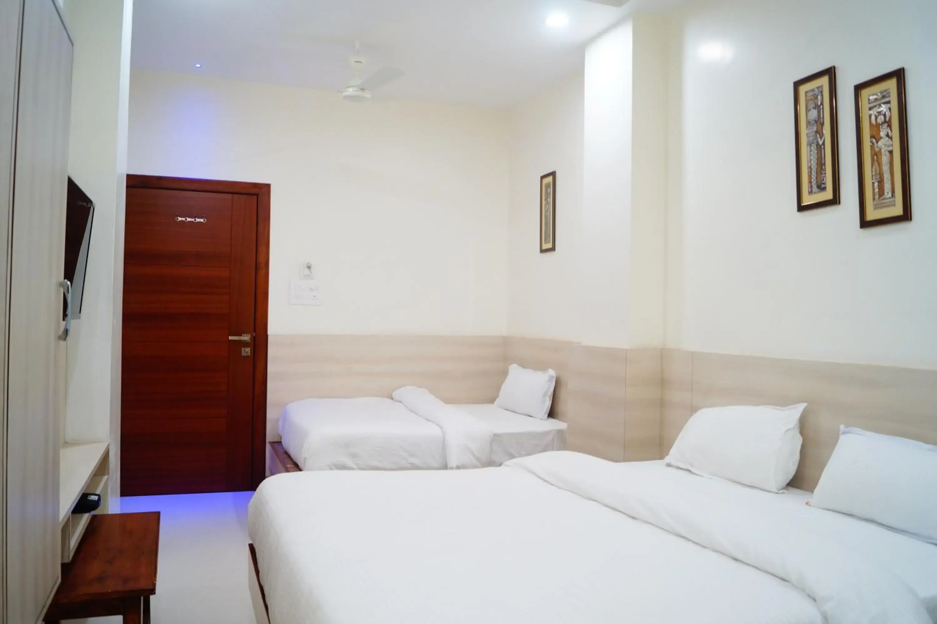 Bedroom, Bed in Hotel Shree Shyam International Bedroom, Bed in Hotel Shree Shyam International
