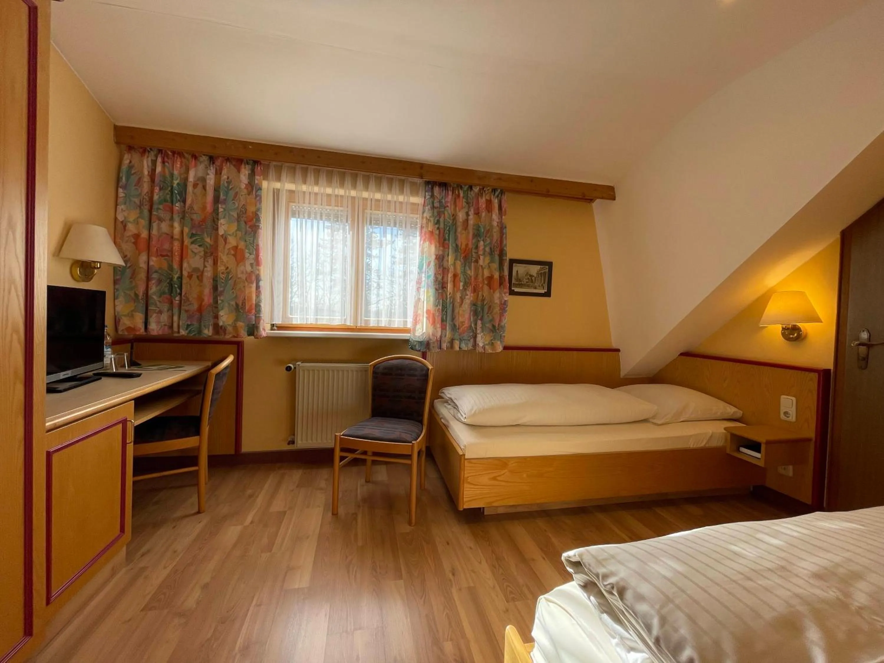 Photo of the whole room, Bed in ROTHSEE Hotel