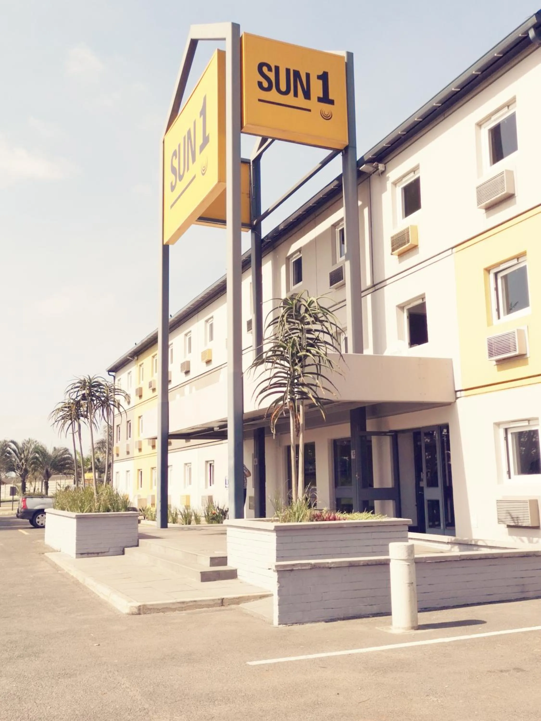 Property building in SUN1 Richards Bay