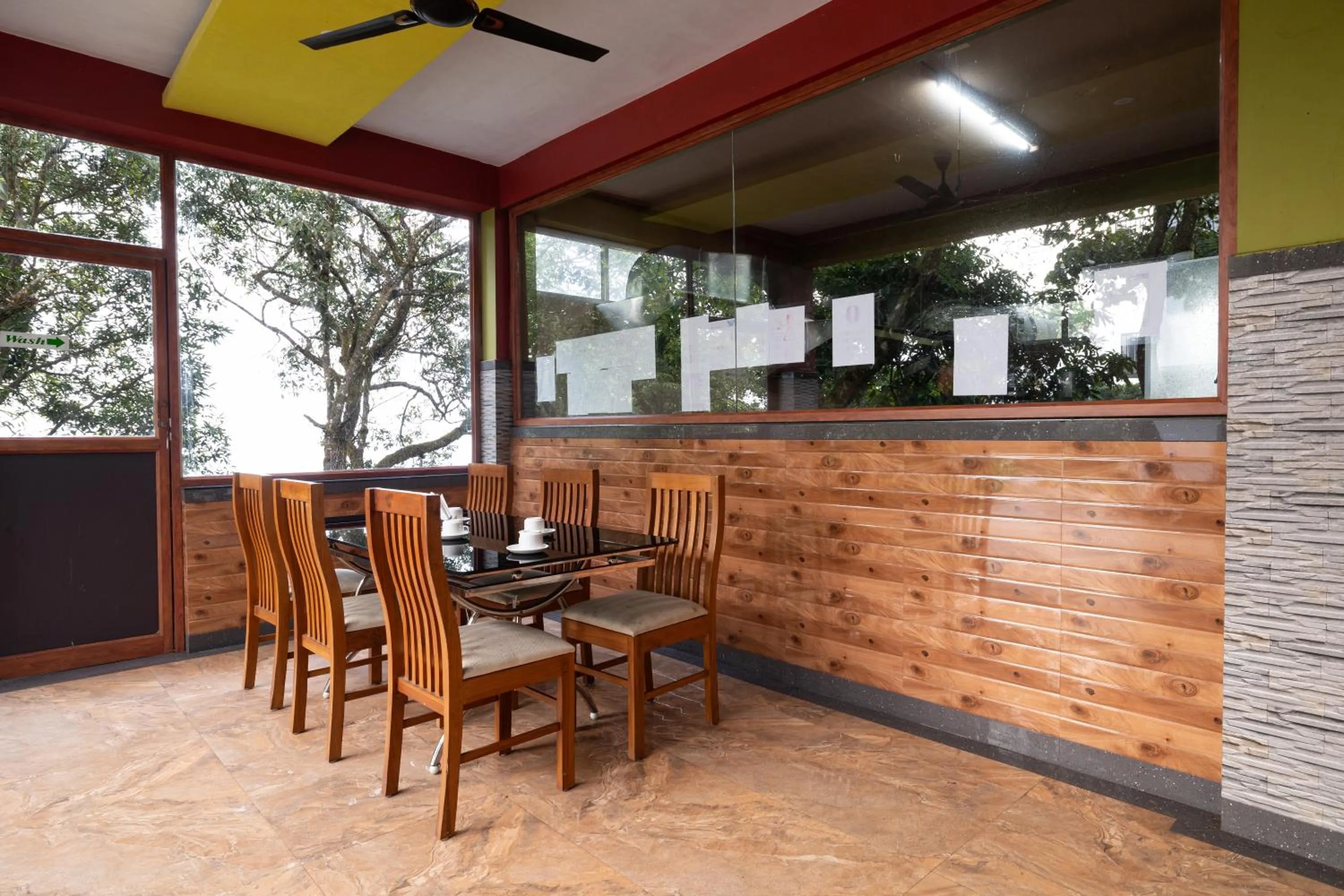 Restaurant/places to eat in Avadale Idukki - Stag Groups Not Allowed