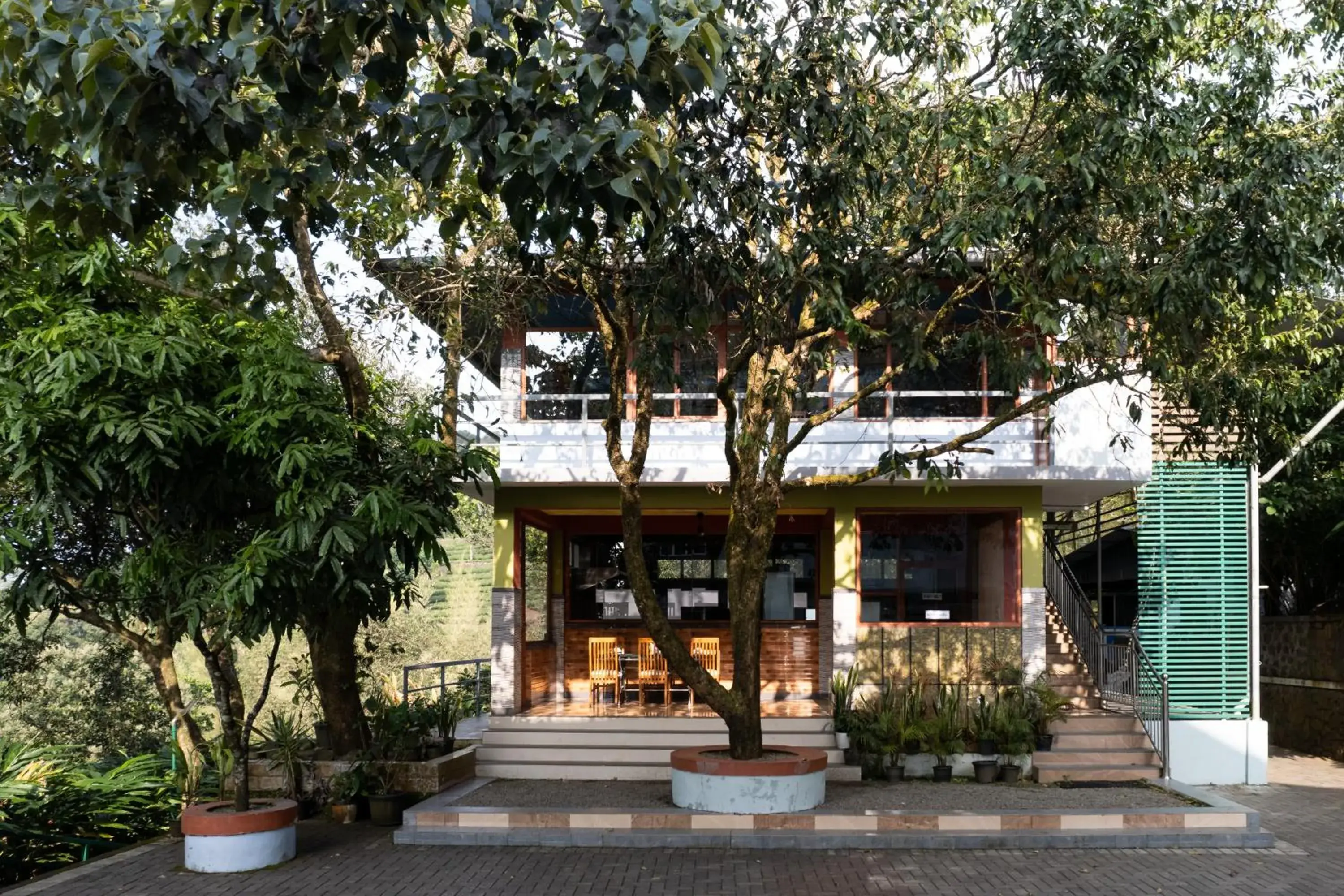 Property building in Avadale Idukki - Stag Groups Not Allowed Property building in Avadale Idukki - Stag Groups Not Allowed