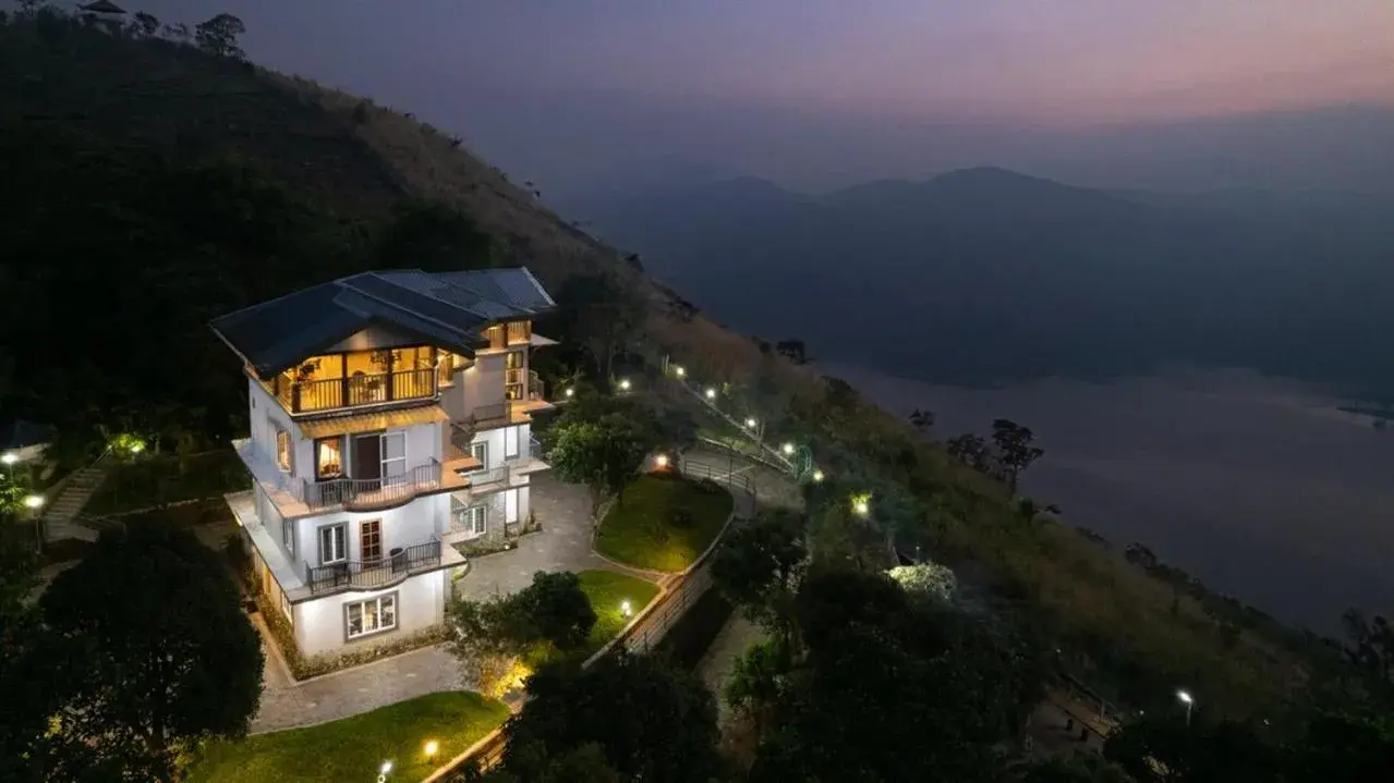 Property building in Avadale Idukki - Stag Groups Not Allowed Property building in Avadale Idukki - Stag Groups Not Allowed