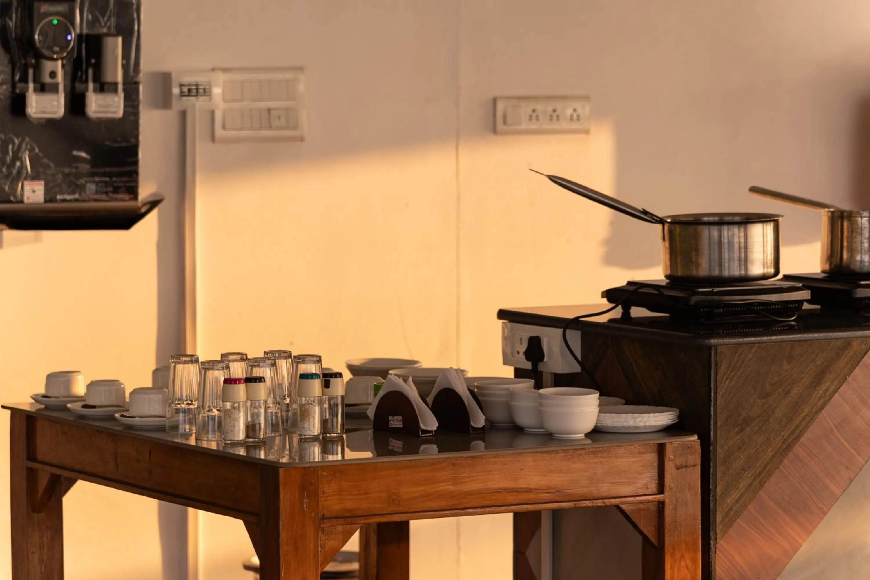 Restaurant/places to eat in Avadale Idukki - Stag Groups Not Allowed