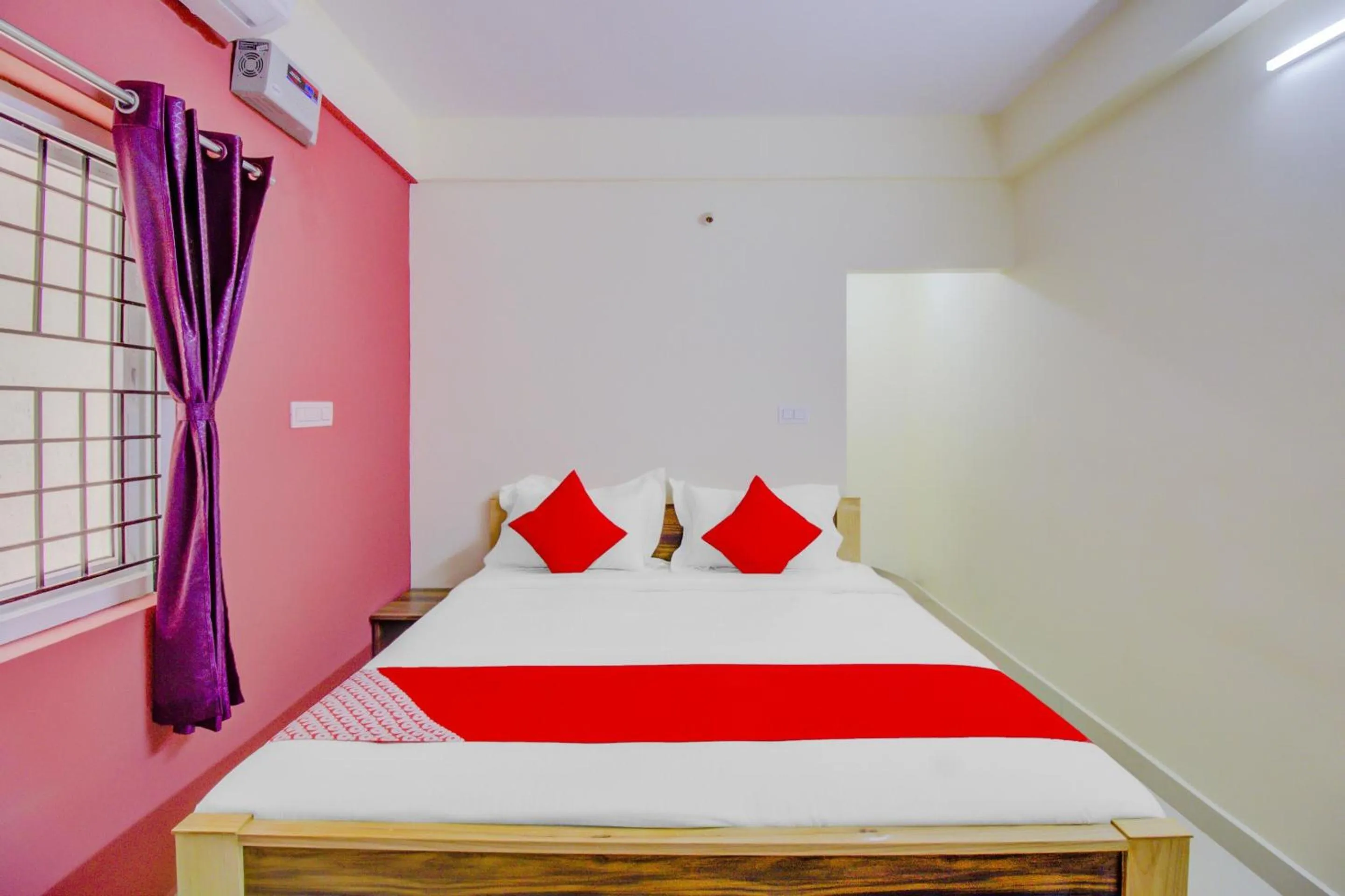 Bedroom, Bed in Hotel O Nelli Suites