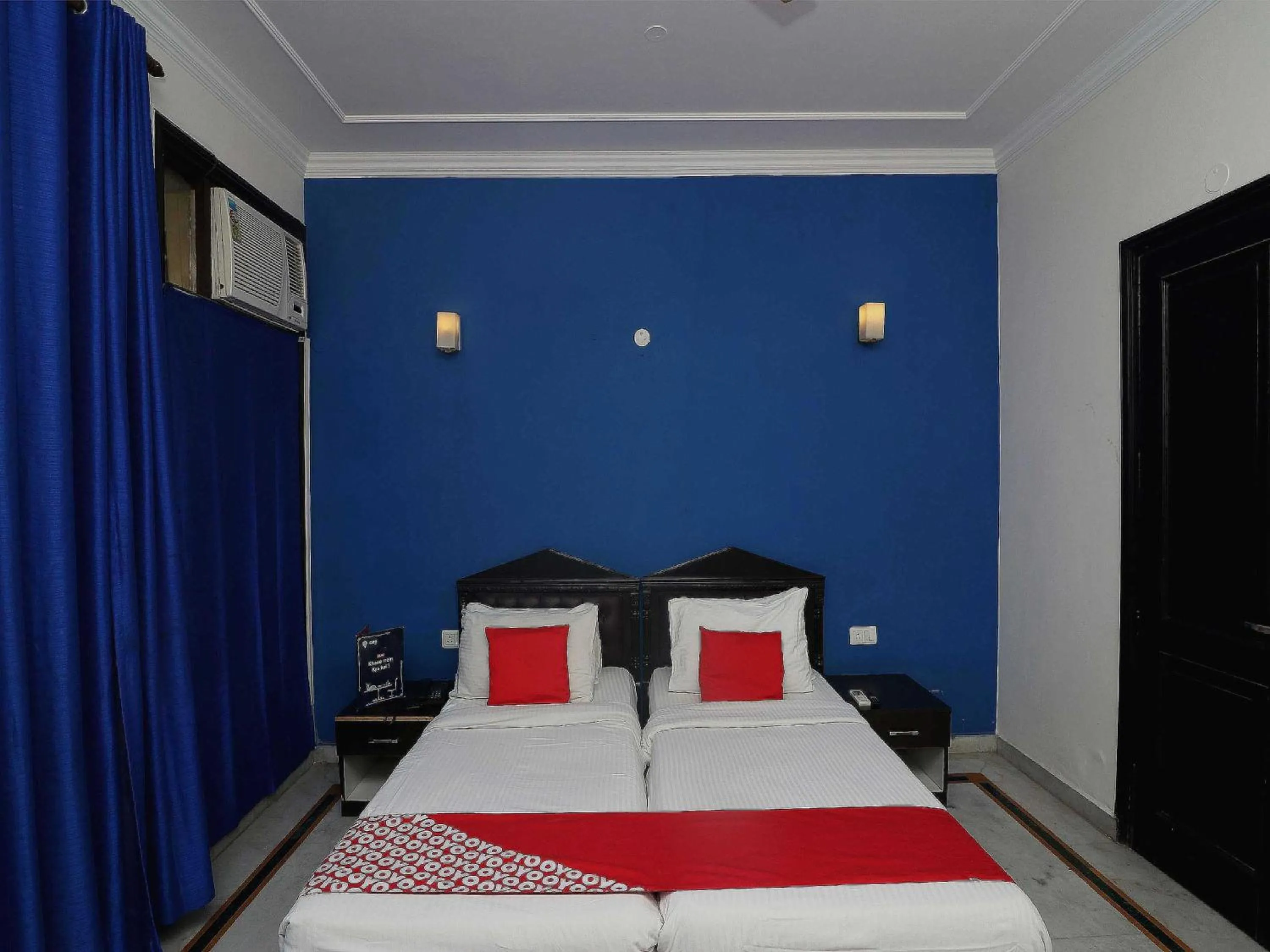 Bedroom in Hotel O Golden Cafe