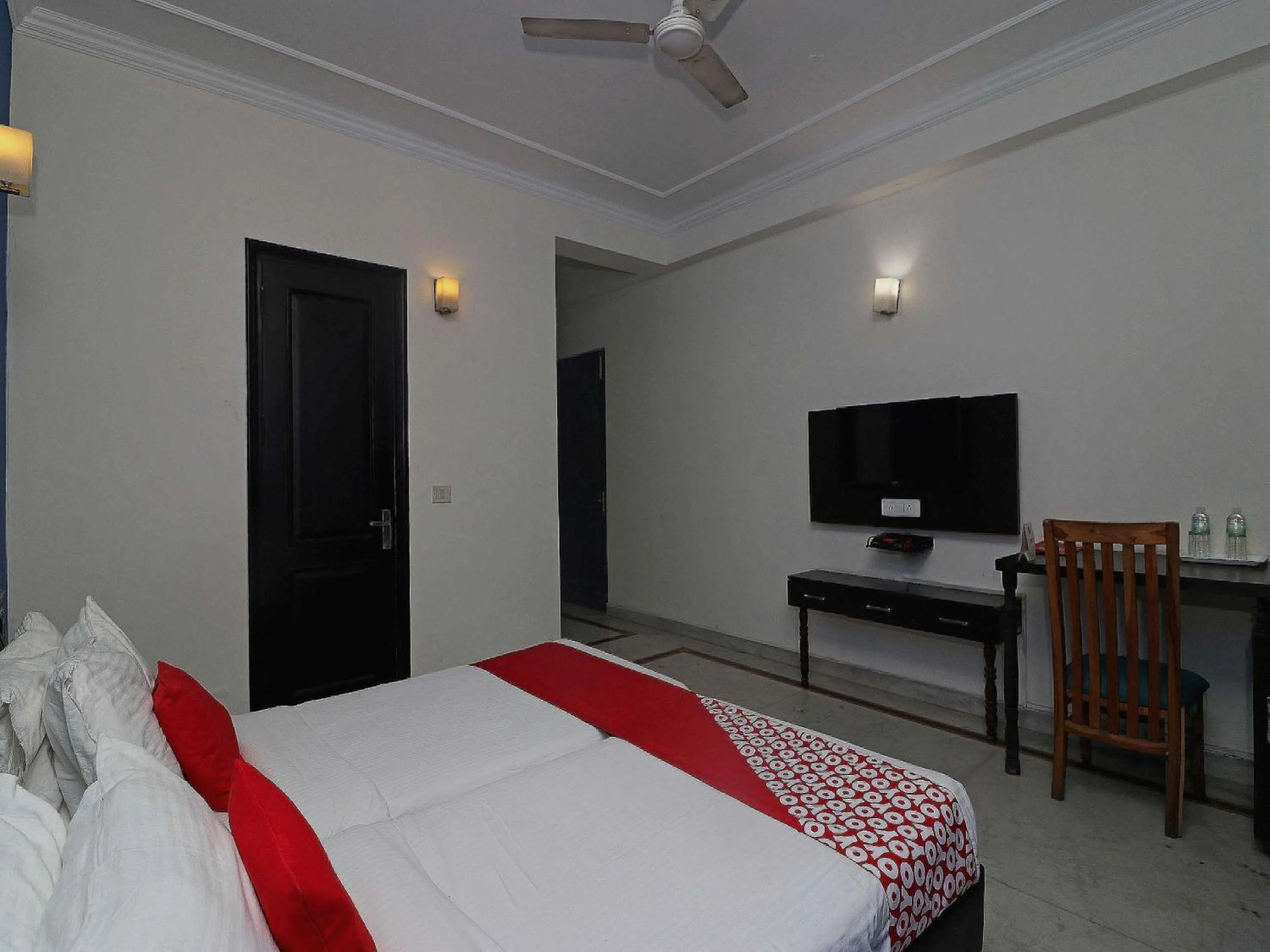 Bedroom in Hotel O Golden Cafe