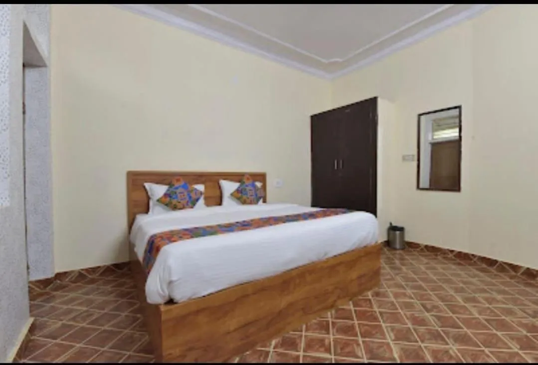 Bedroom in Collection O Rajwada Palace