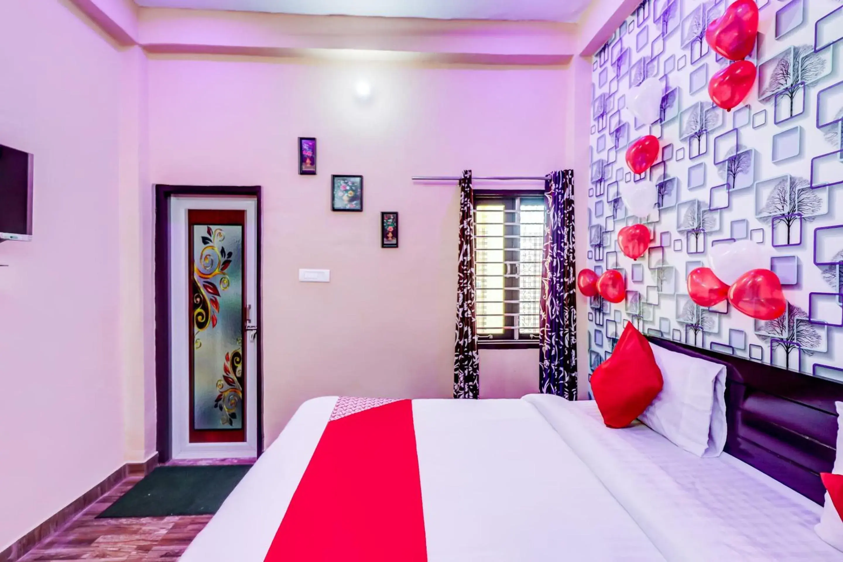 Bedroom, Bed in Hotel O R K RESIDENCY SGPGI Bedroom, Bed in Hotel O R K RESIDENCY SGPGI