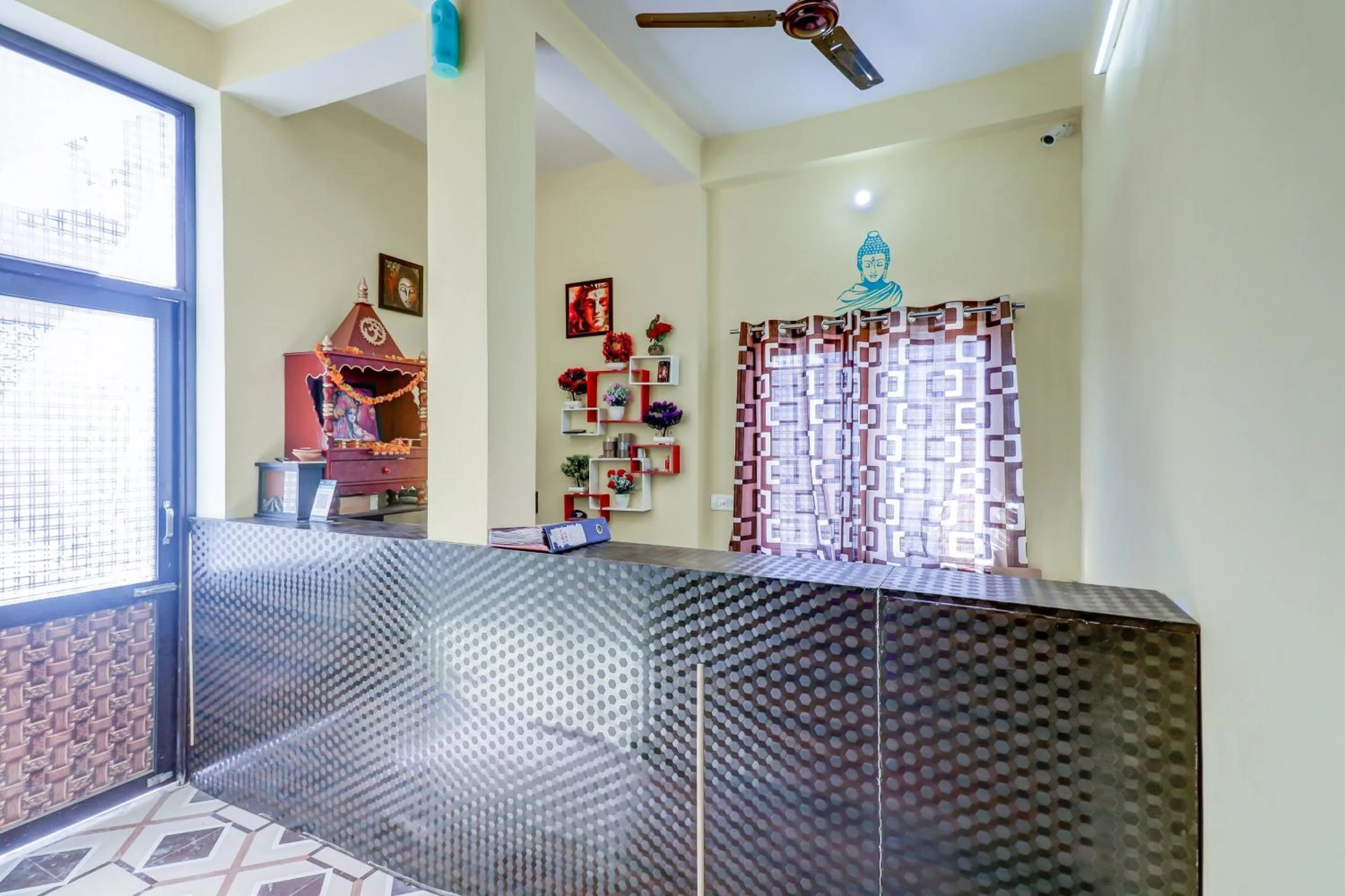 Lobby or reception in Hotel O R K RESIDENCY SGPGI