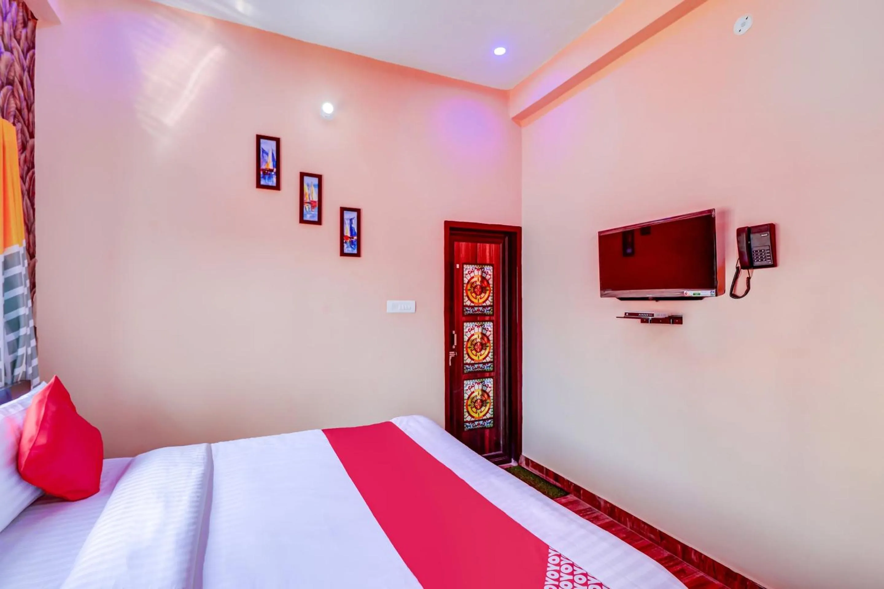 Bedroom, Bed in Hotel O R K RESIDENCY SGPGI