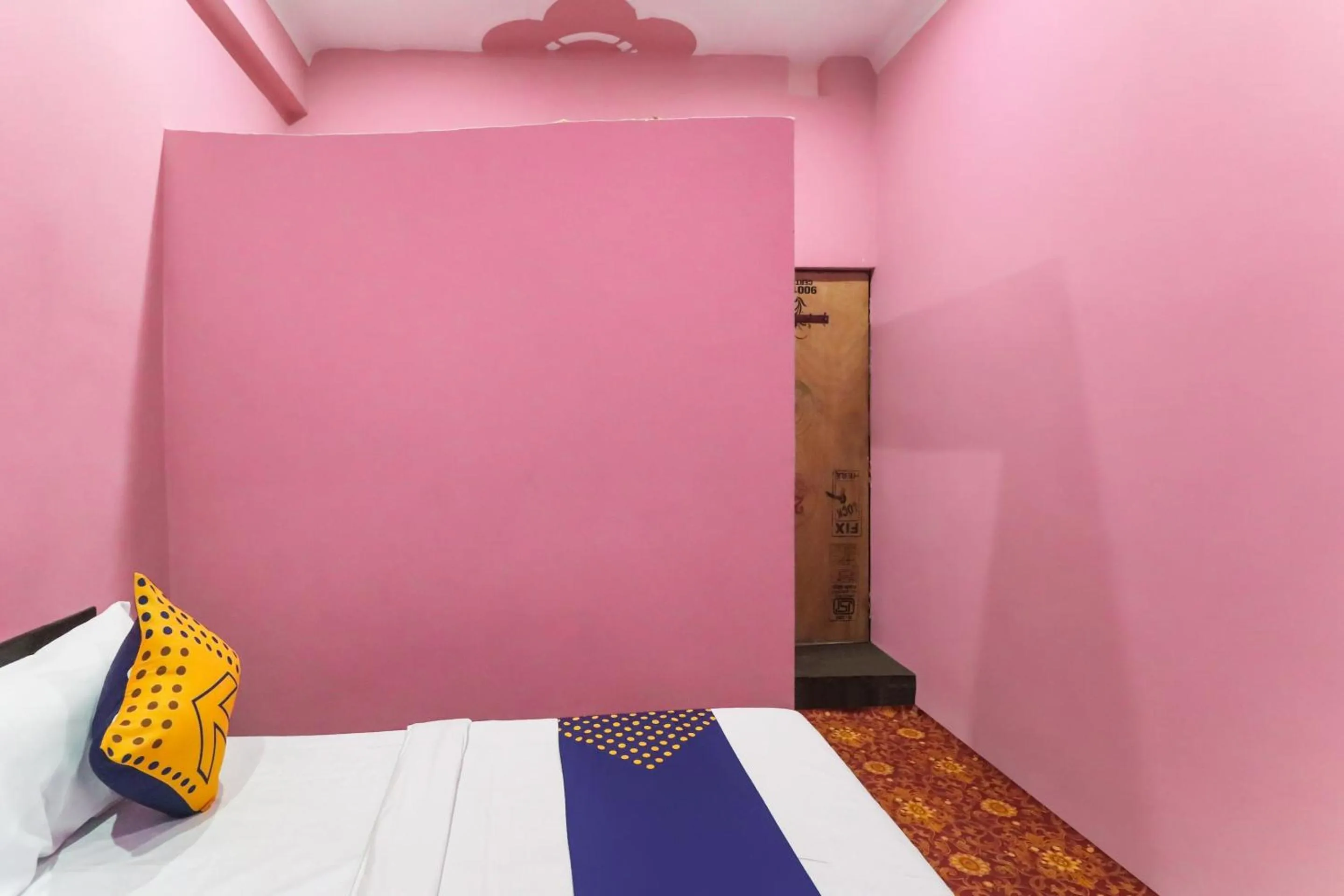 Bedroom, Bed in Hotel O Rajdhani Hotel