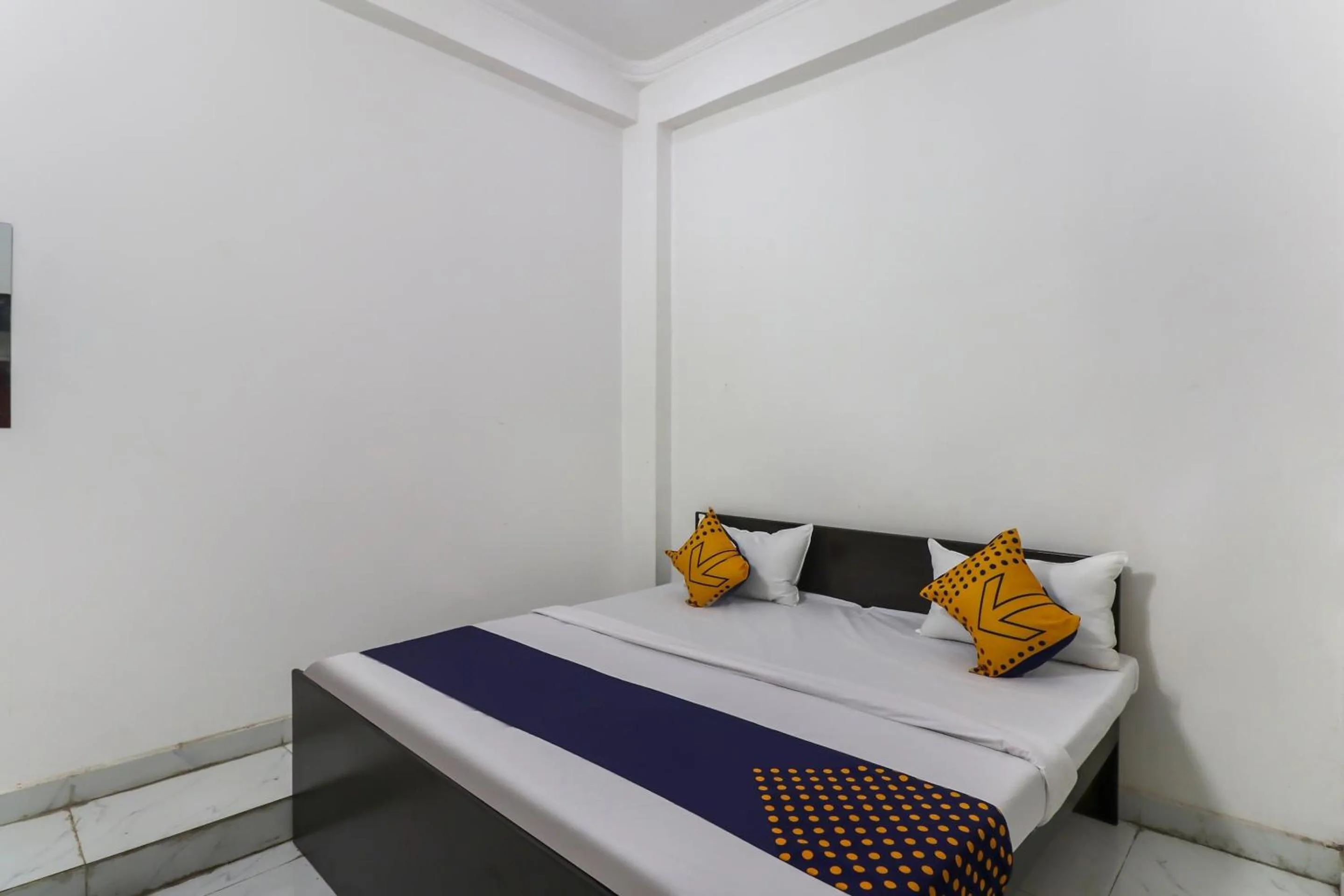 Bedroom, Bed in Hotel O Rajdhani Hotel