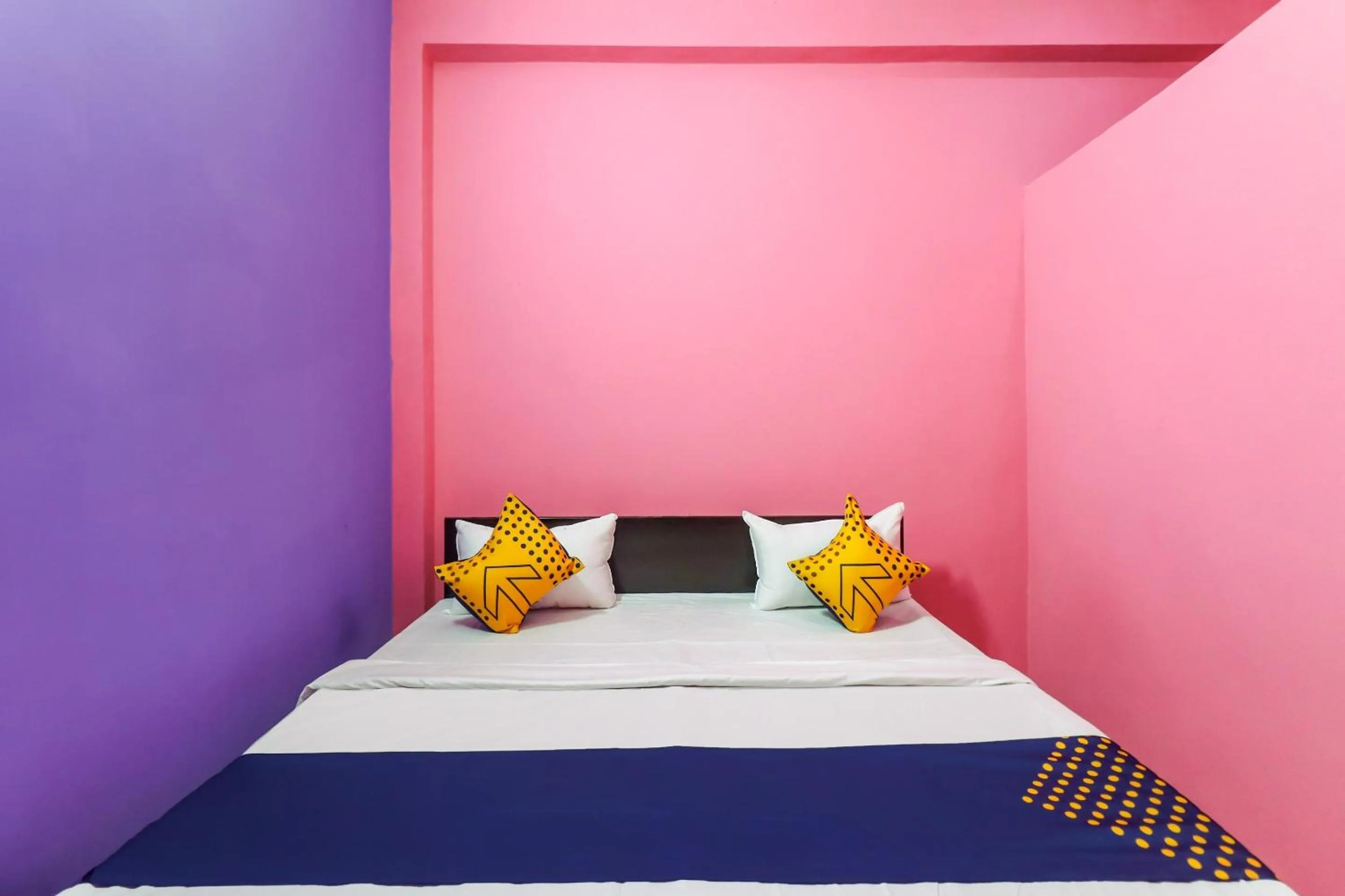 Bedroom, Bed in Hotel O Rajdhani Hotel