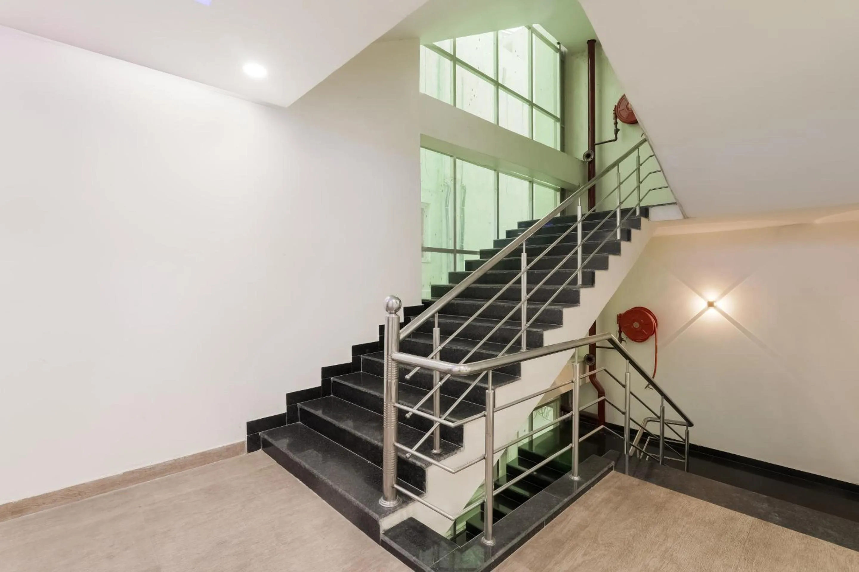 Lobby or reception in Hotel O The Maharaja Inn