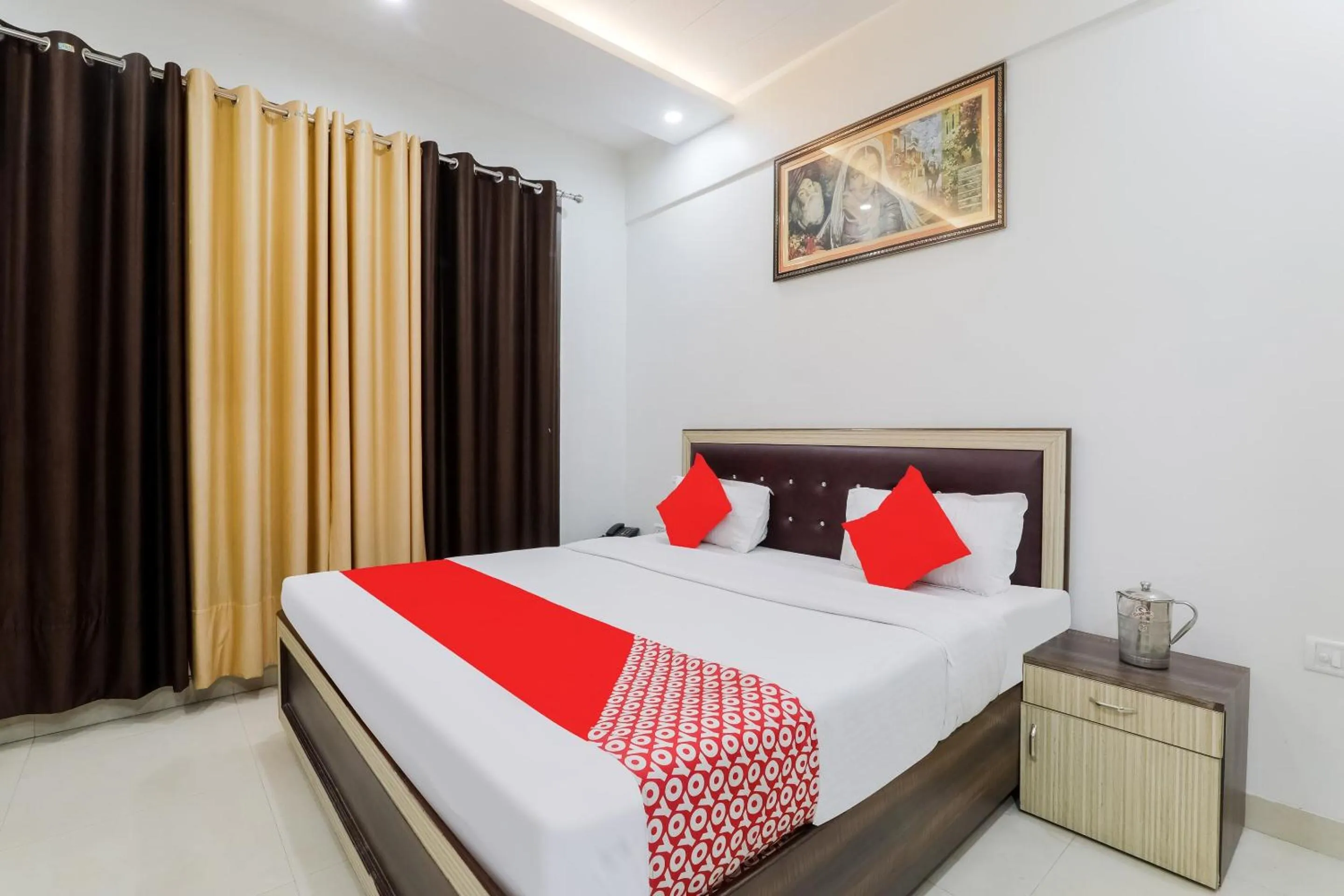 Bedroom, Bed in Hotel O The Maharaja Inn