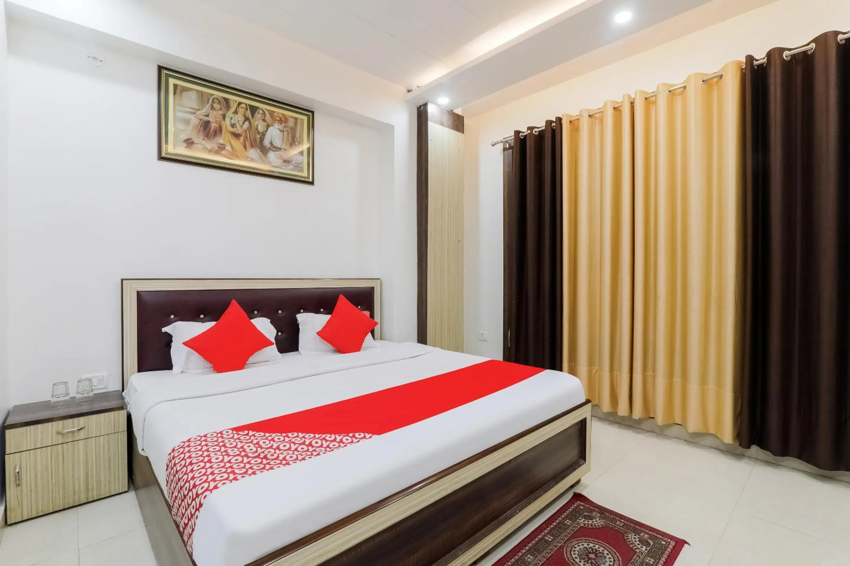 Bedroom in Hotel O The Maharaja Inn
