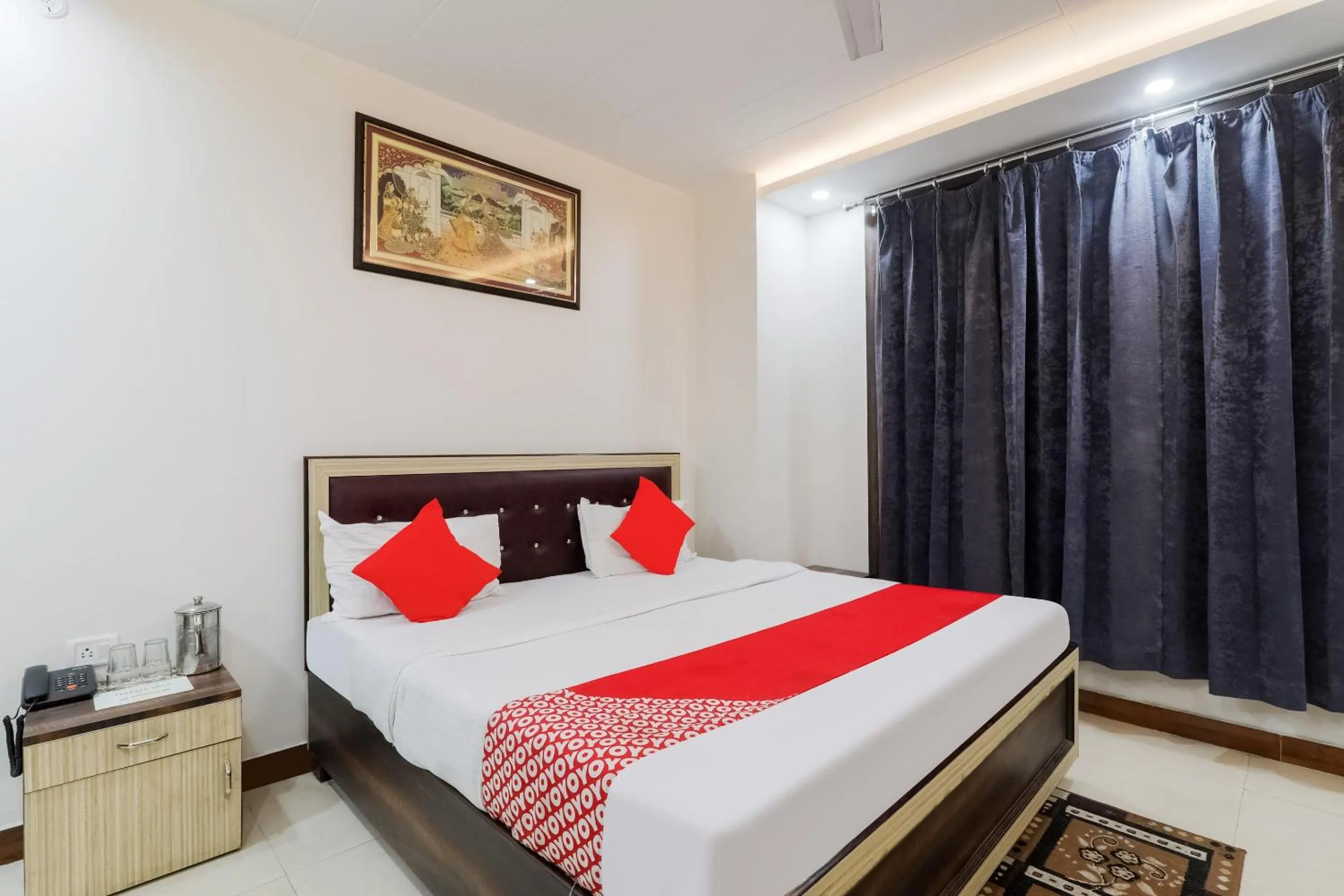 Bedroom in Hotel O The Maharaja Inn