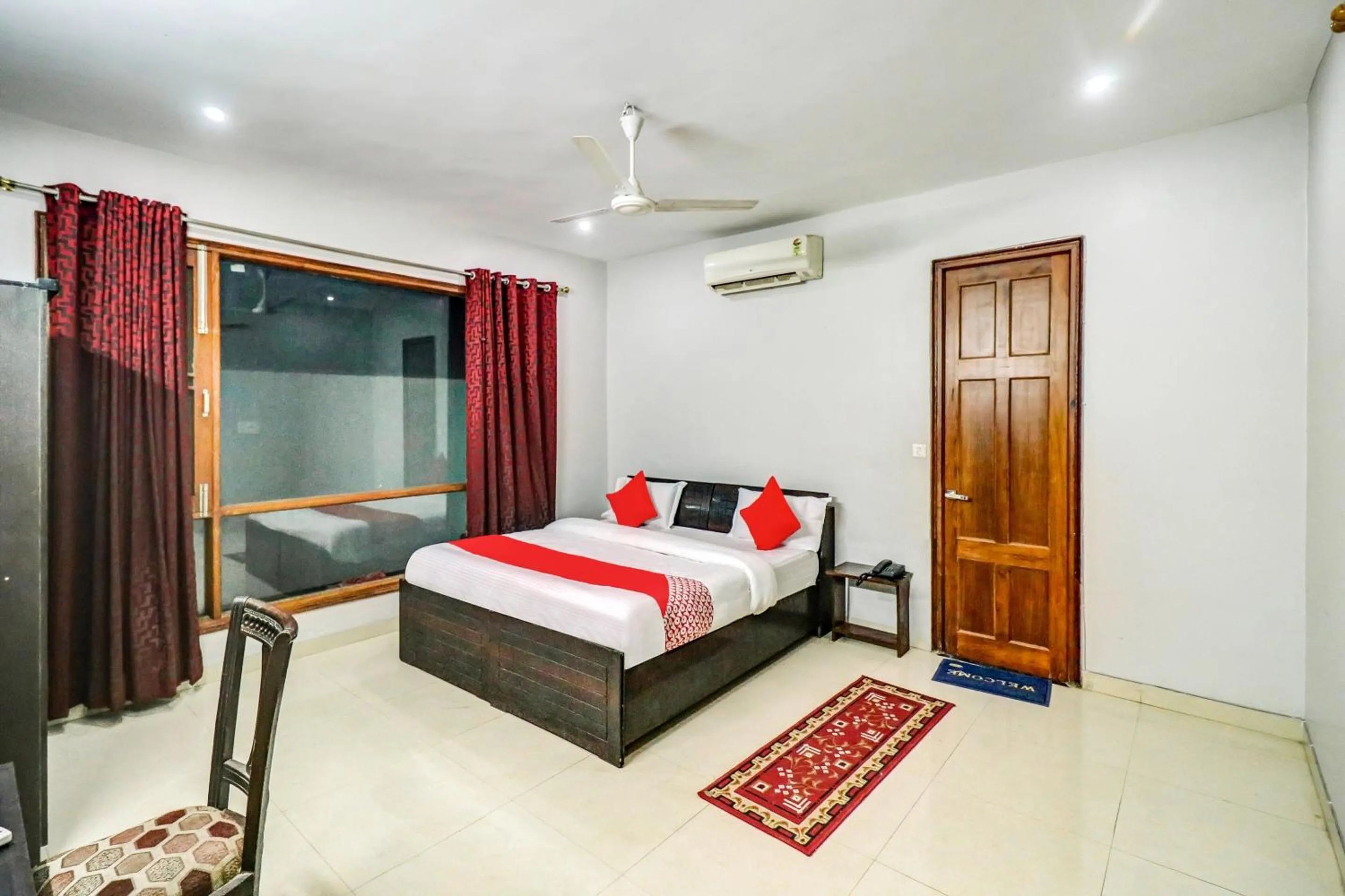 Bedroom, Bed in Hotel O by OYO Tokyo