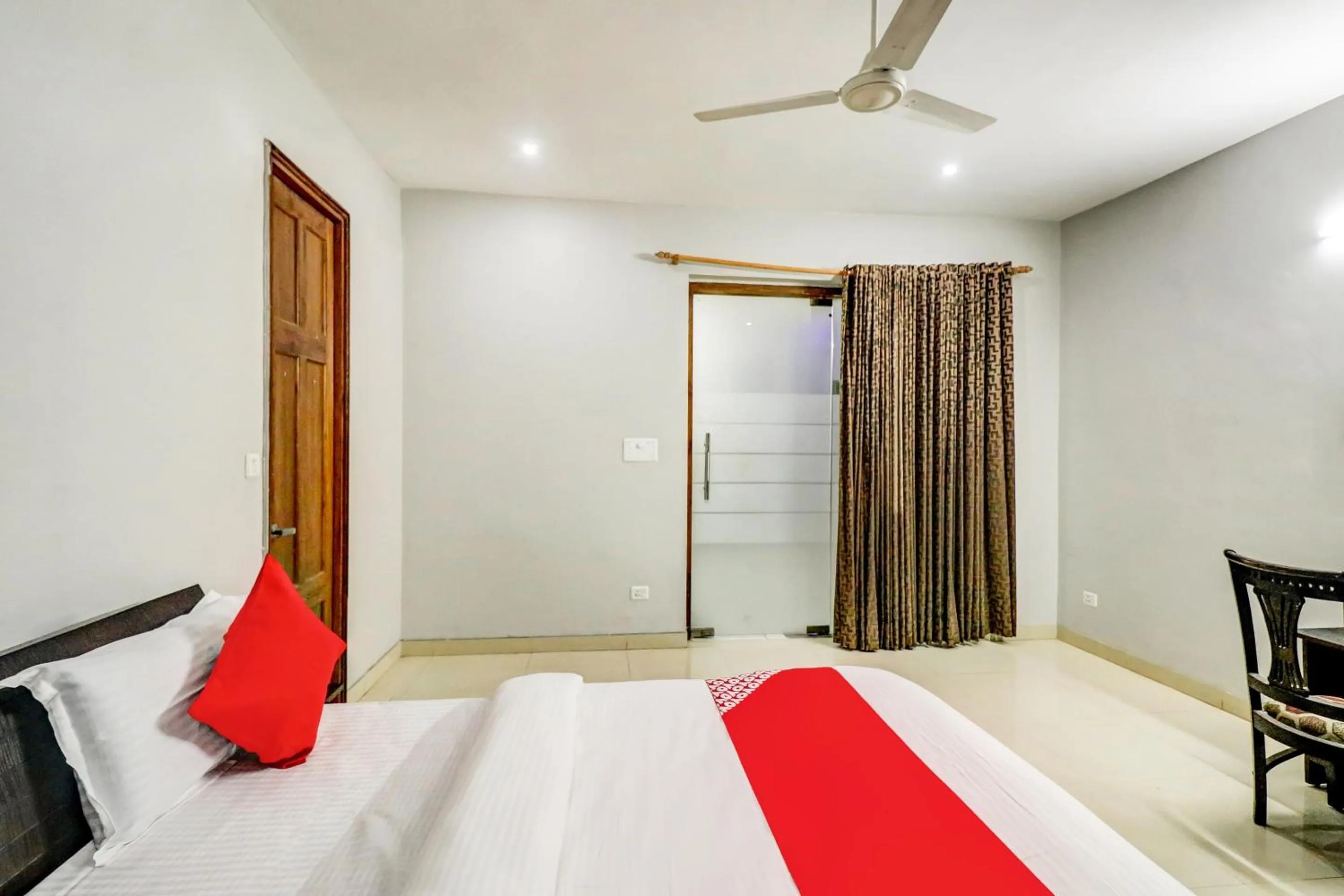 Bedroom, Bed in Hotel O by OYO Tokyo