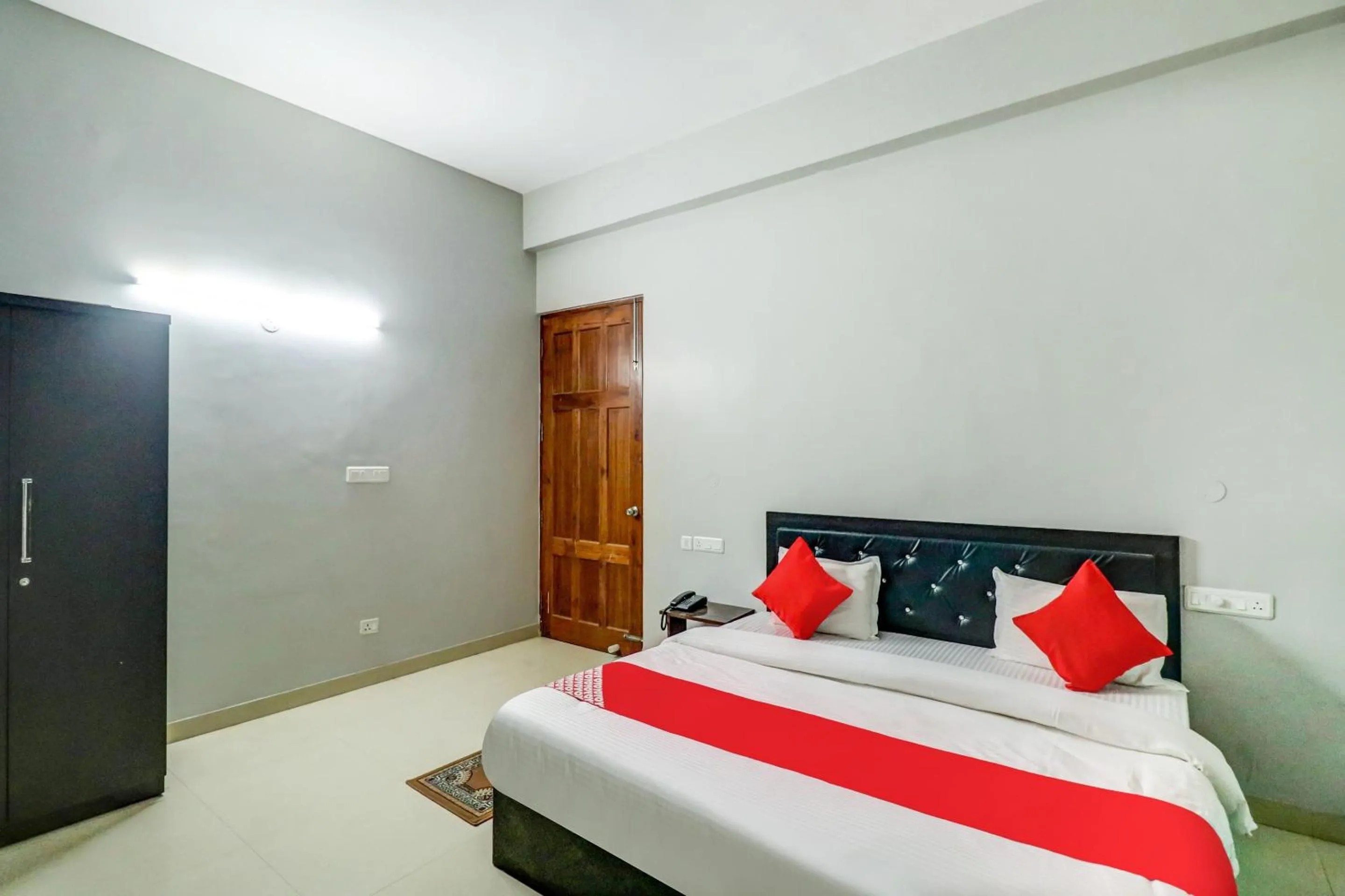 Bedroom, Bed in Hotel O by OYO Tokyo