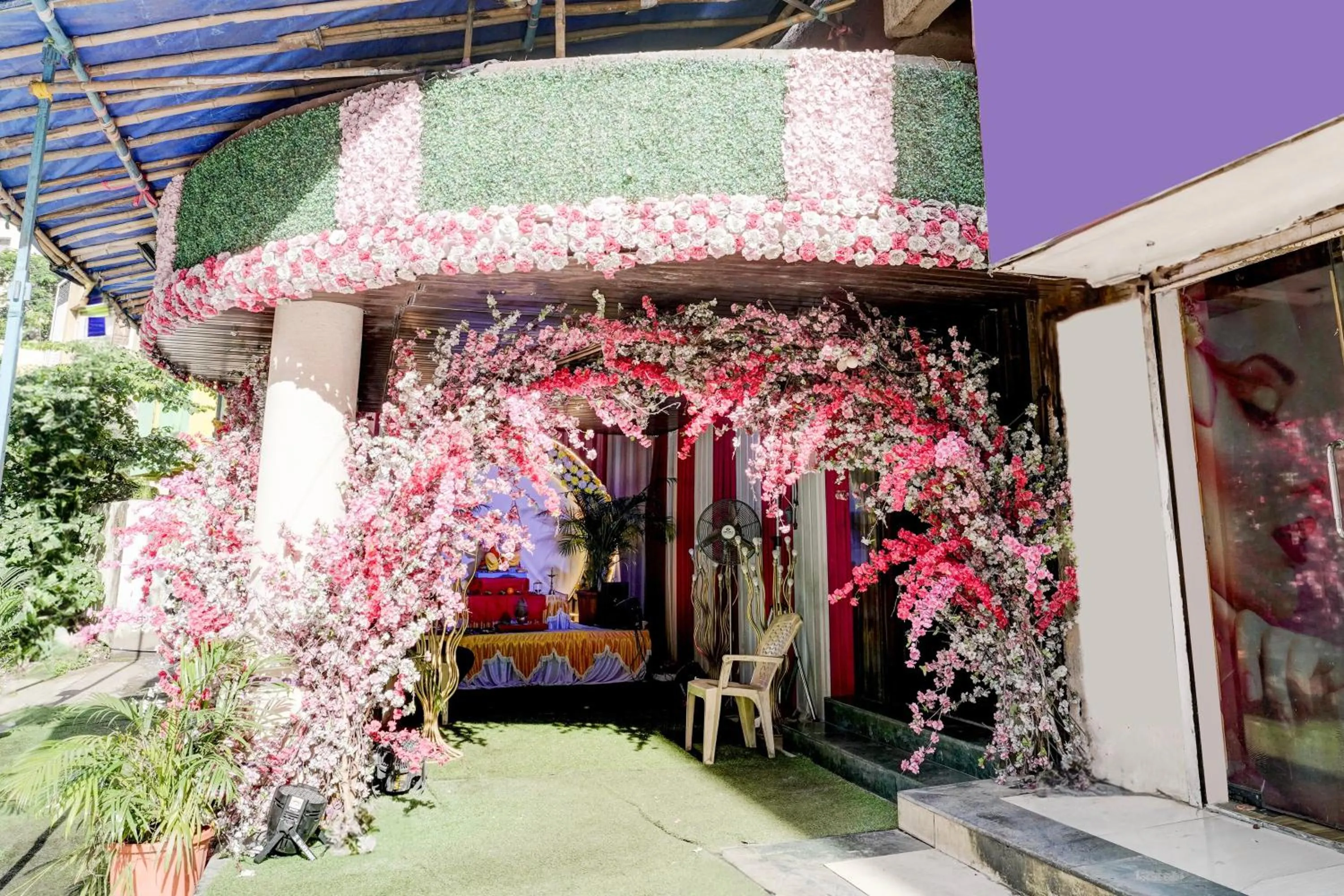 Facade/entrance in Super Collection O Thane Formerly Dove Residency