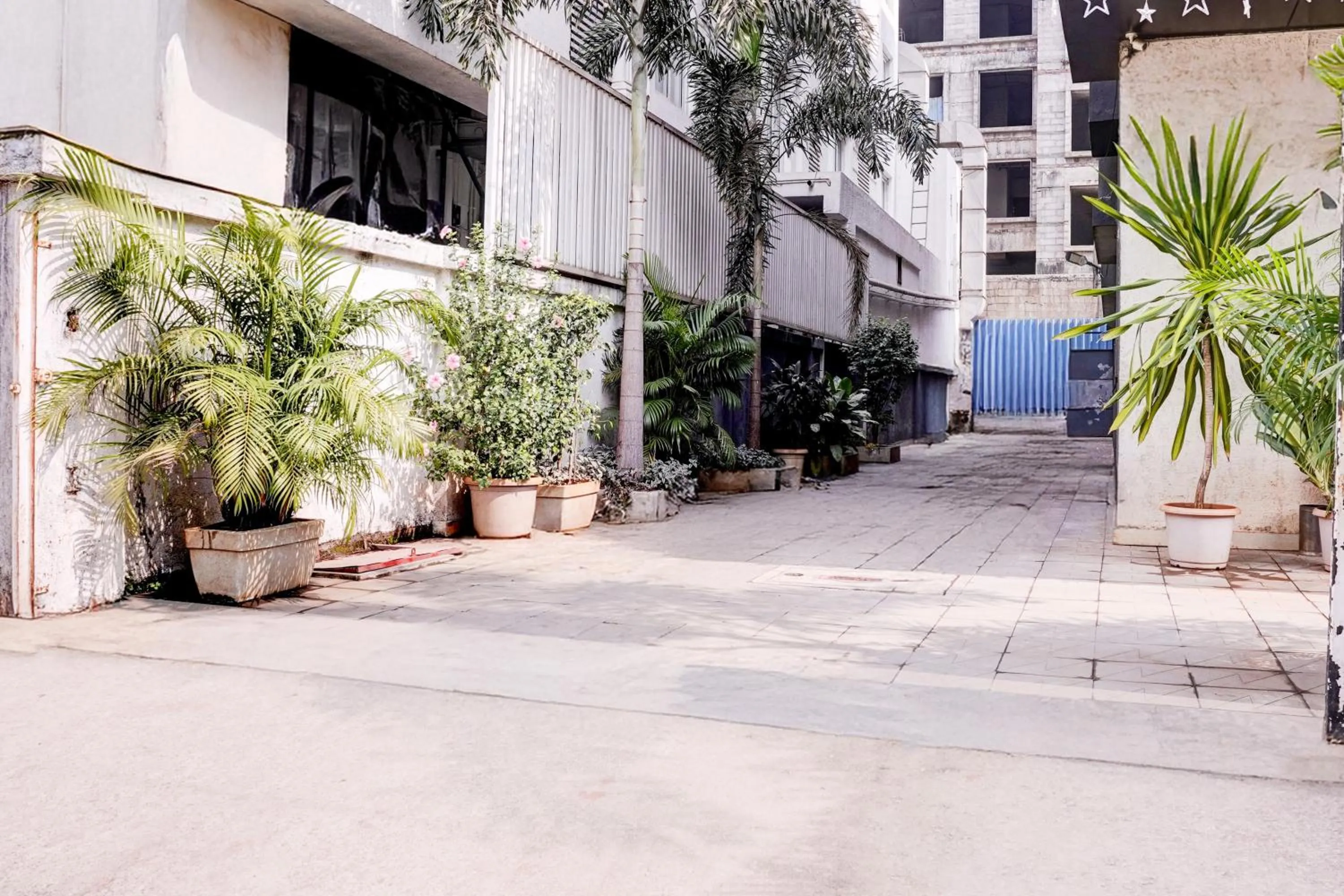 Facade/entrance in FabHotel Ashray Residency