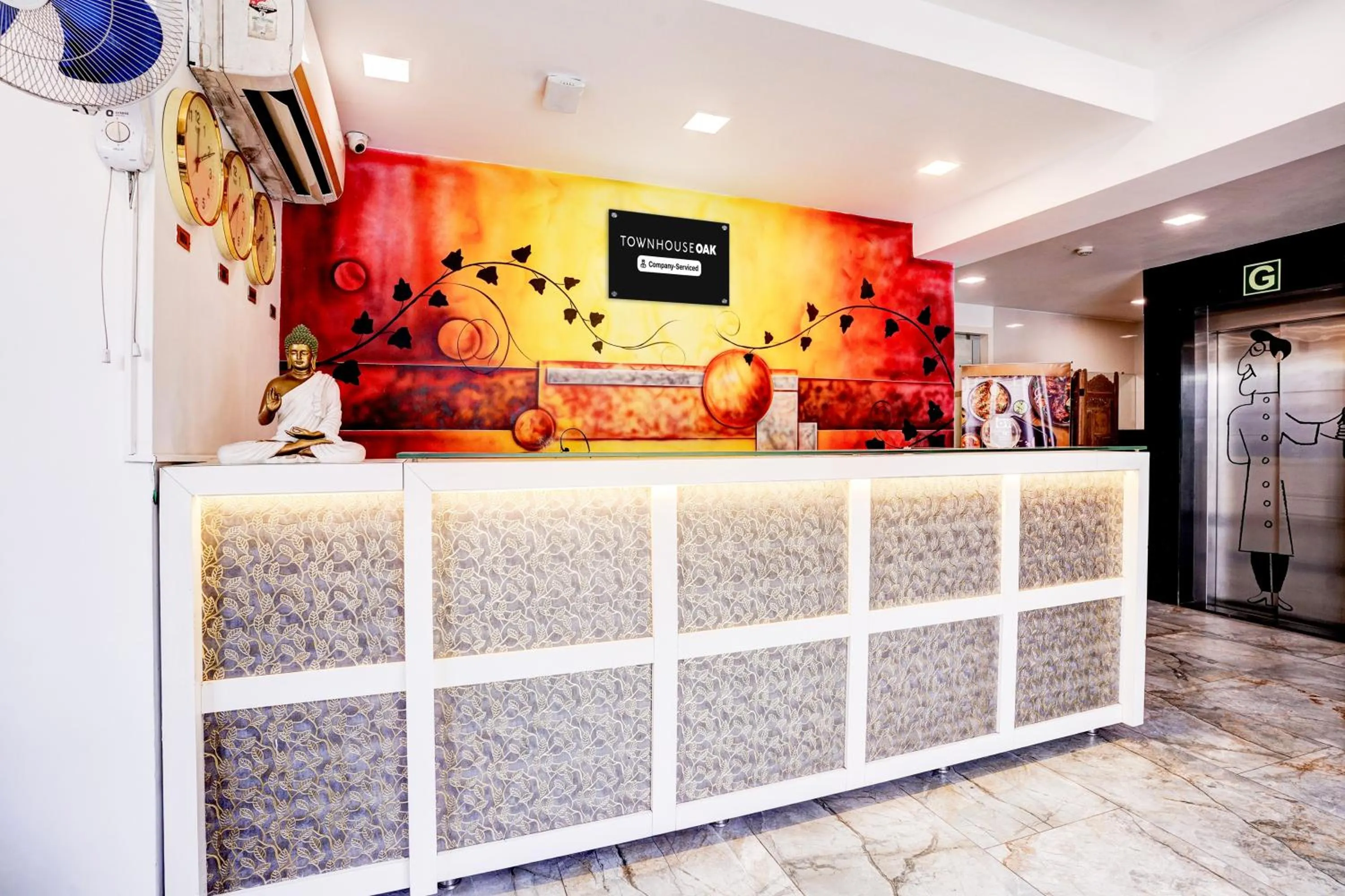 Lobby or reception in FabHotel Ashray Residency