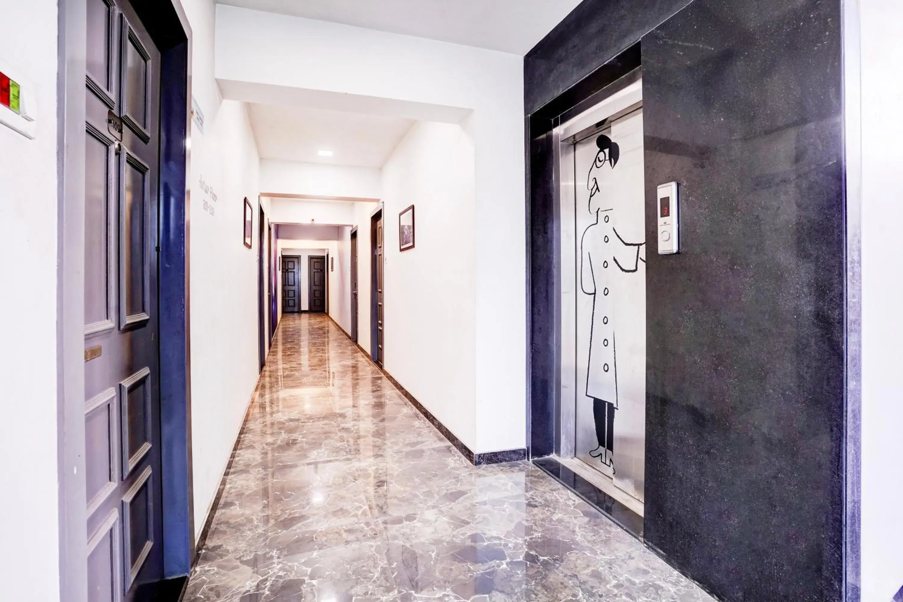 Lobby or reception in Super Townhouse OAK Kopar Khairane Navi Mumbai Formerly IVY Hotel Lobby or reception in Super Townhouse OAK Kopar Khairane Navi Mumbai Formerly IVY Hotel