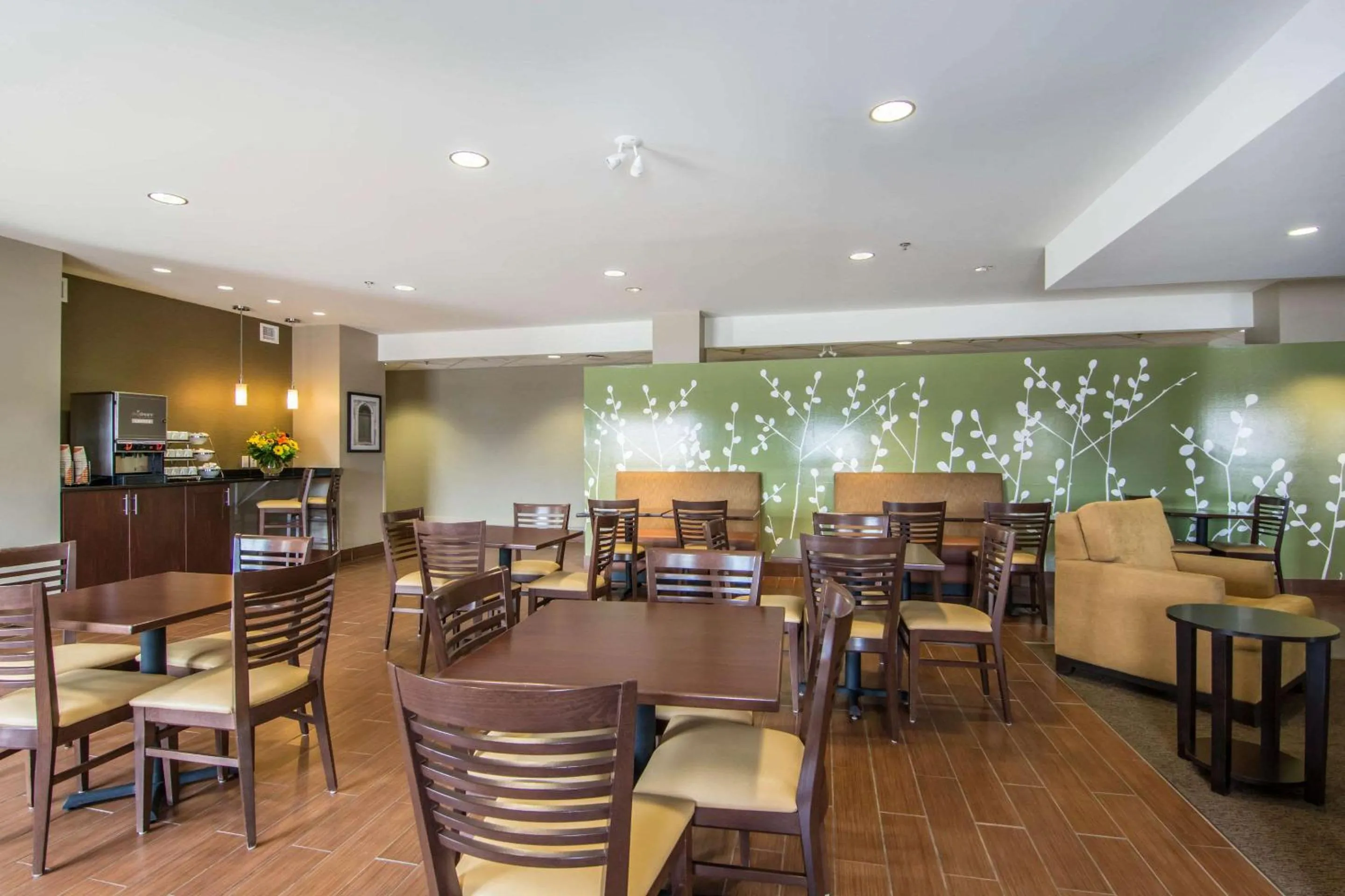 Breakfast in Sleep Inn Regina East