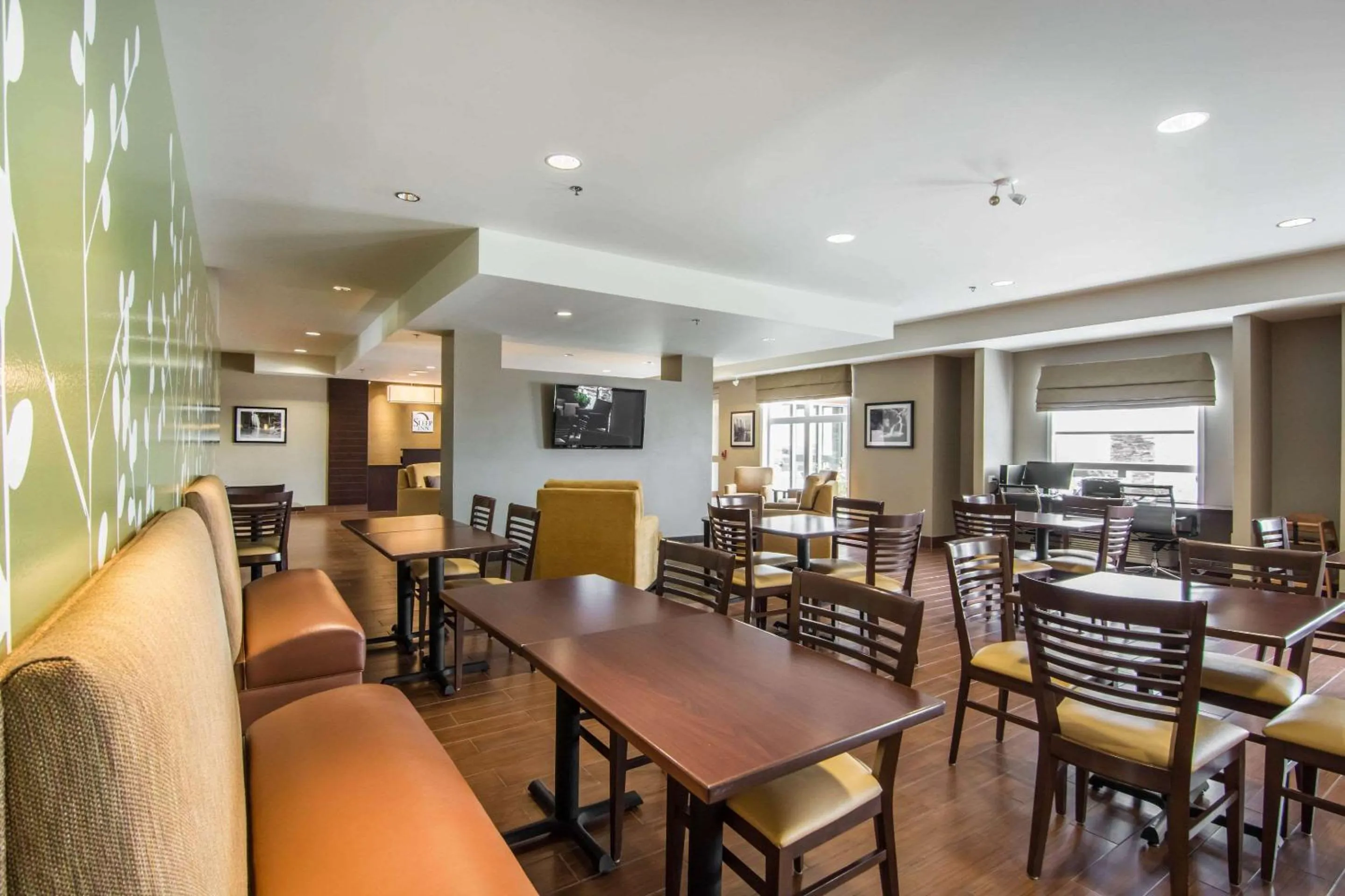 Breakfast in Sleep Inn Regina East