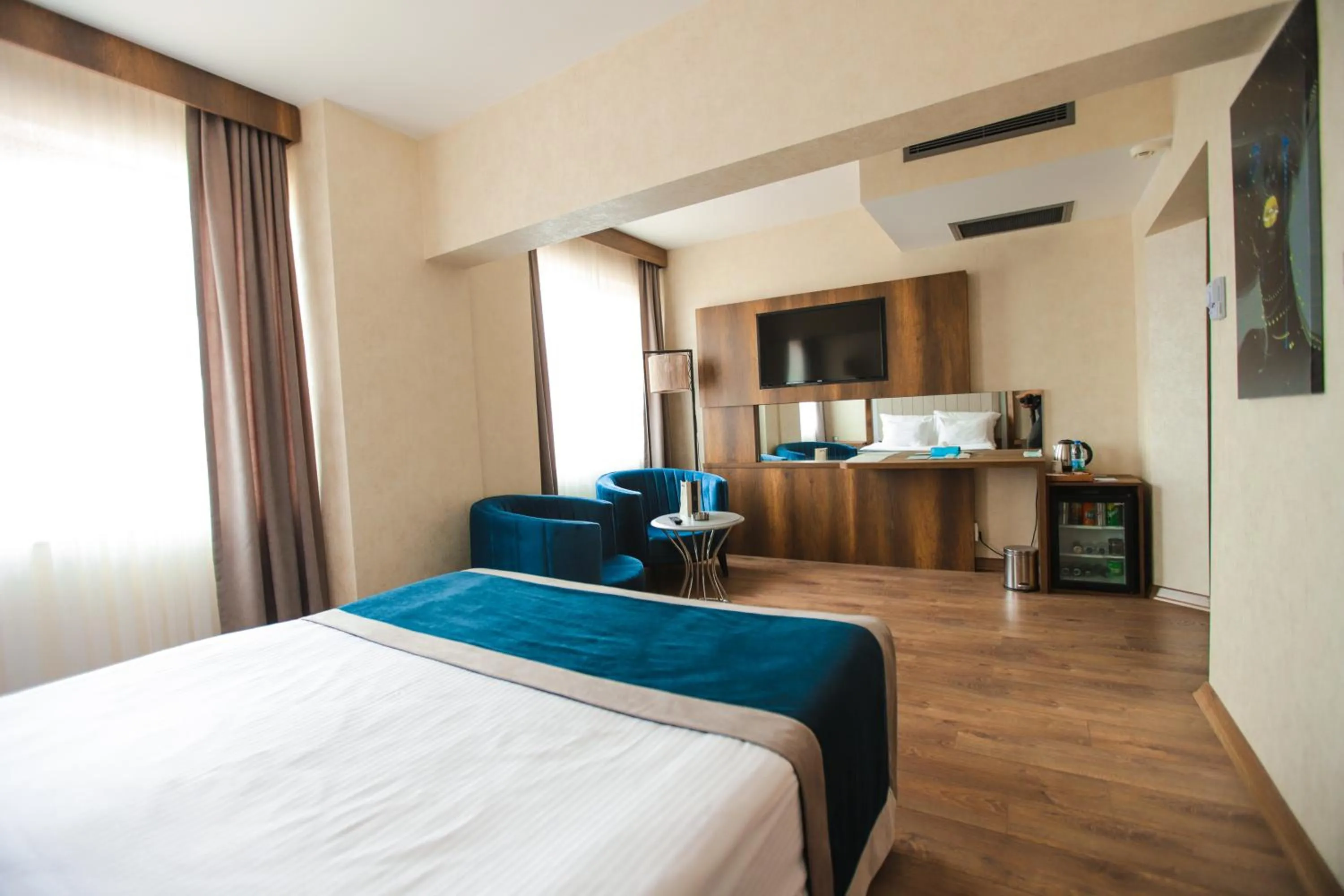 Photo of the whole room in The Life Hotel & Spa