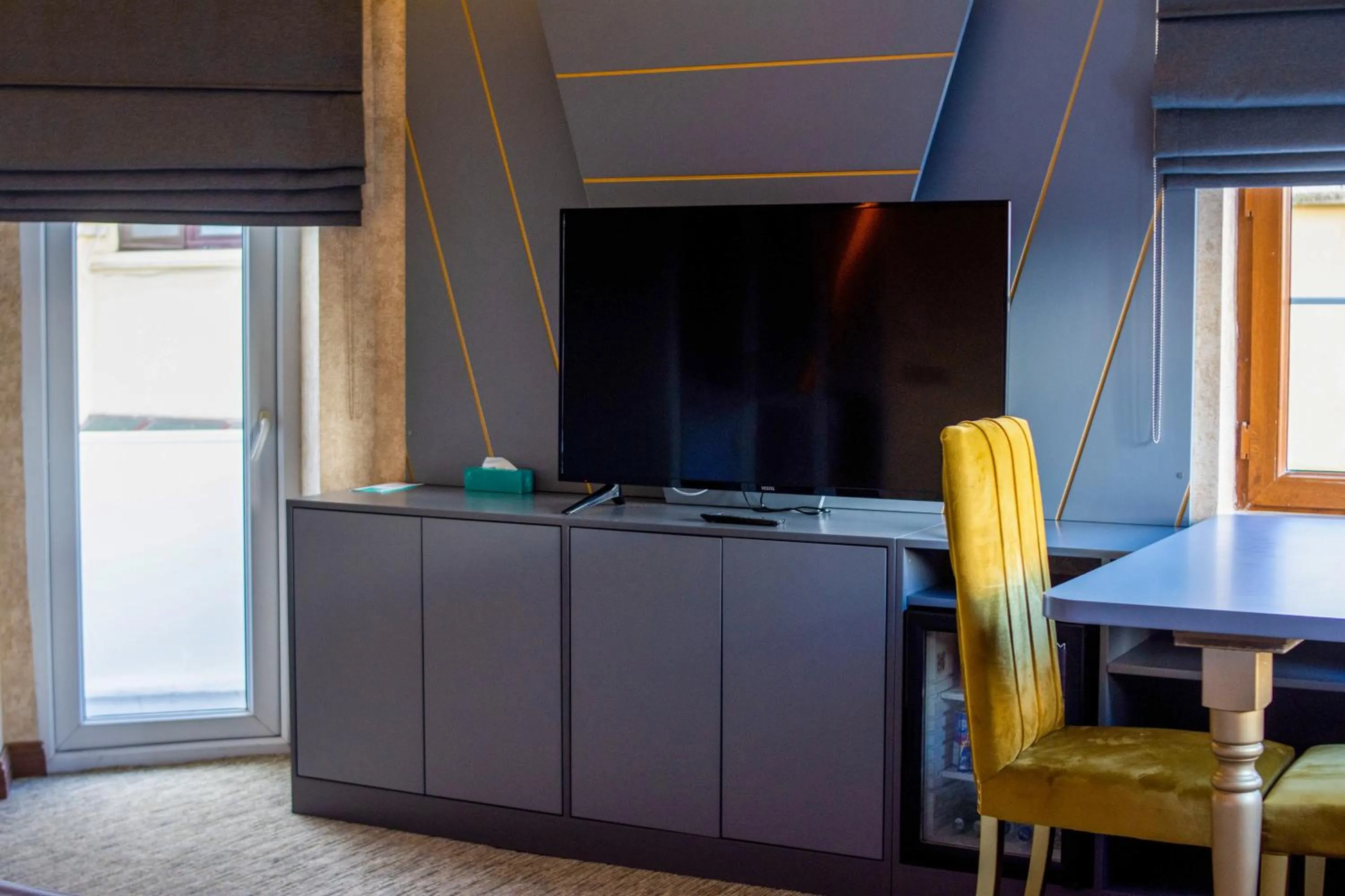 TV and multimedia in The Life Hotel & Spa