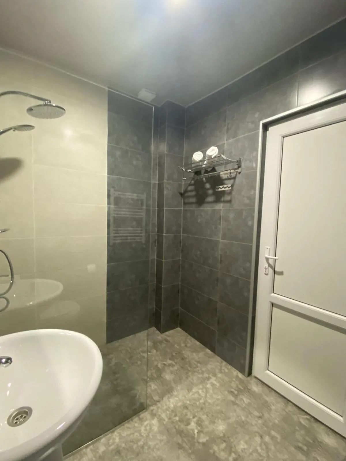 Bathroom in HOTEL KAZBEGI 1963