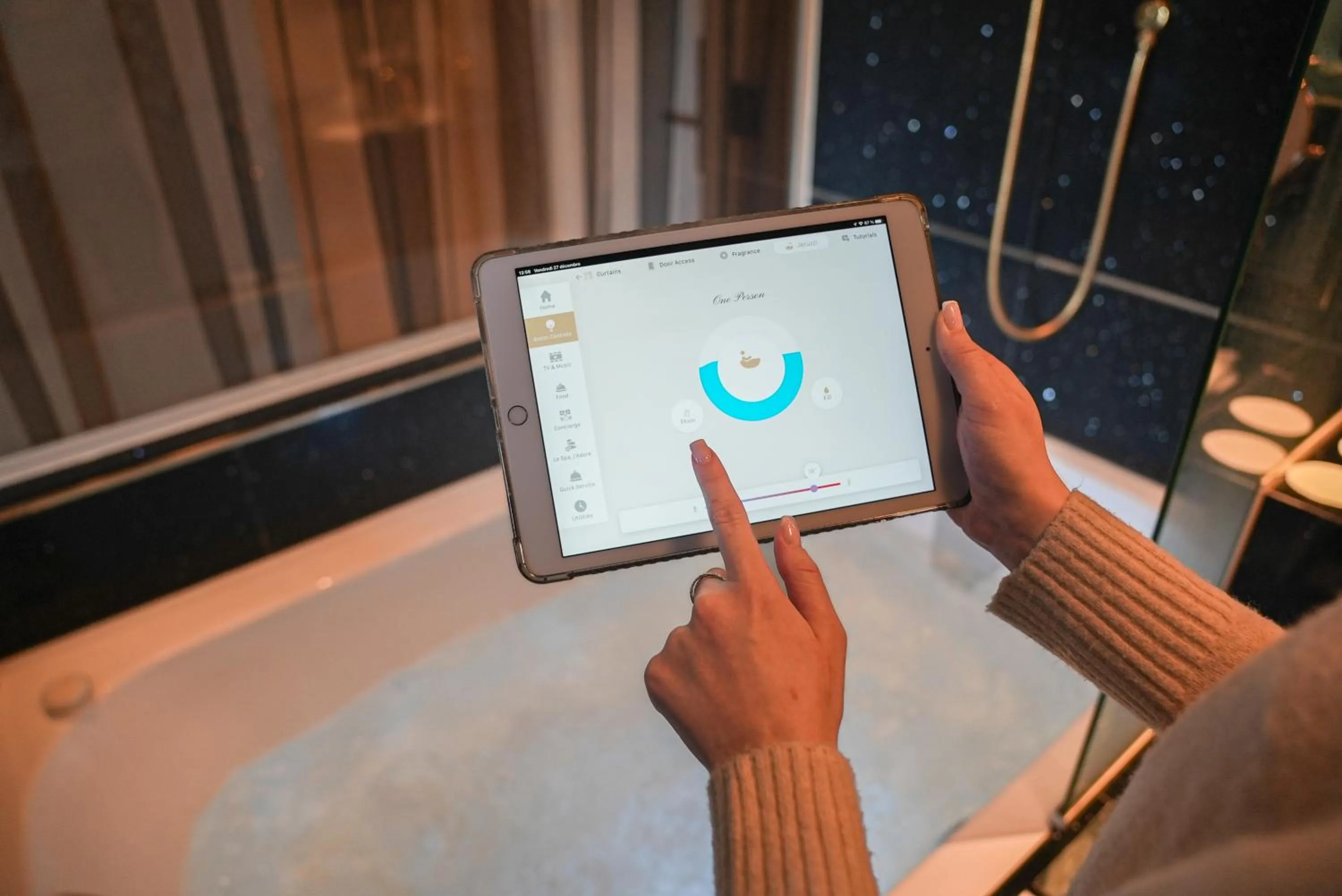 Hot Tub in Paris j'Adore Hotel & Spa