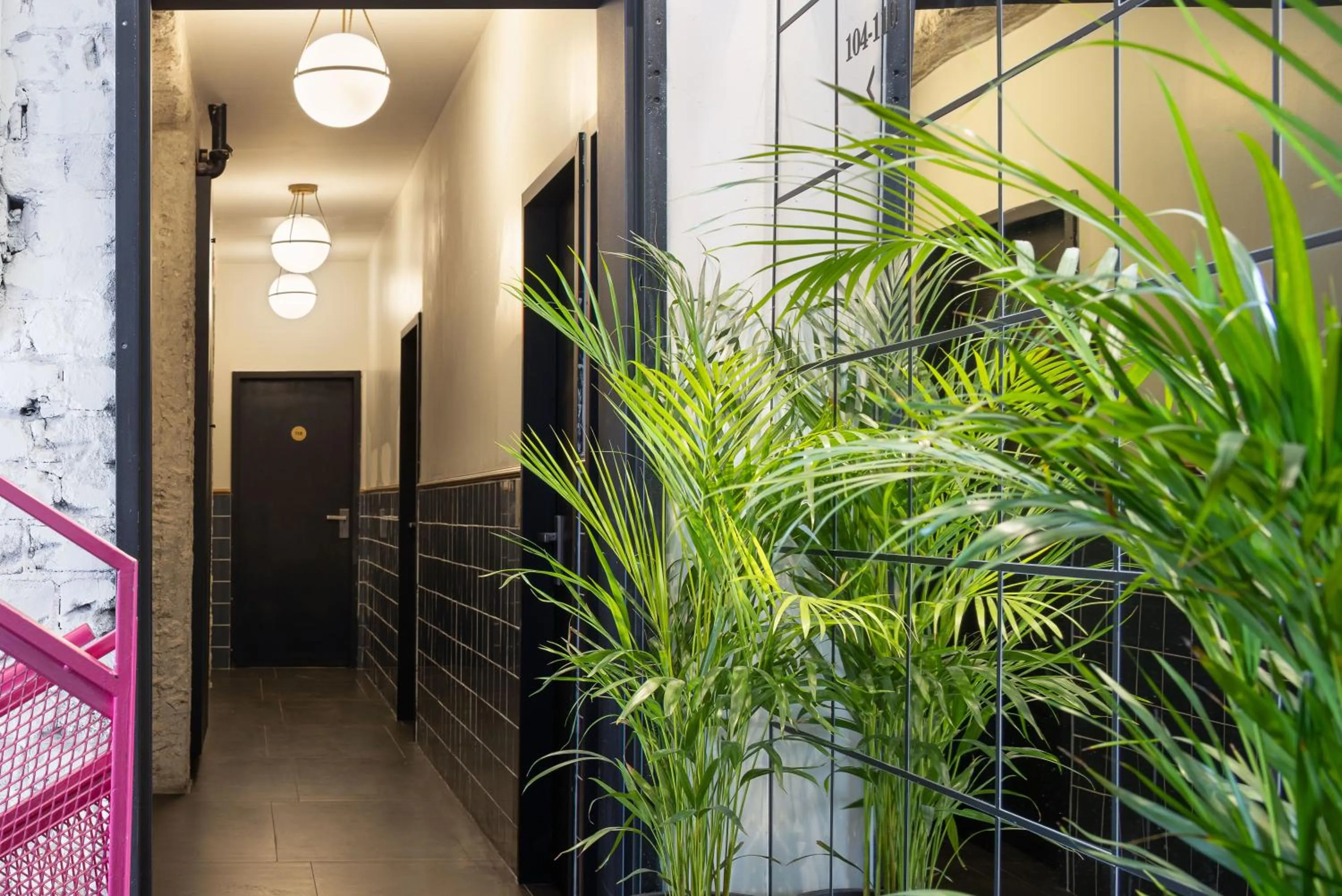 Property building in Silicate - by Loginn Tel-Avivian hotels