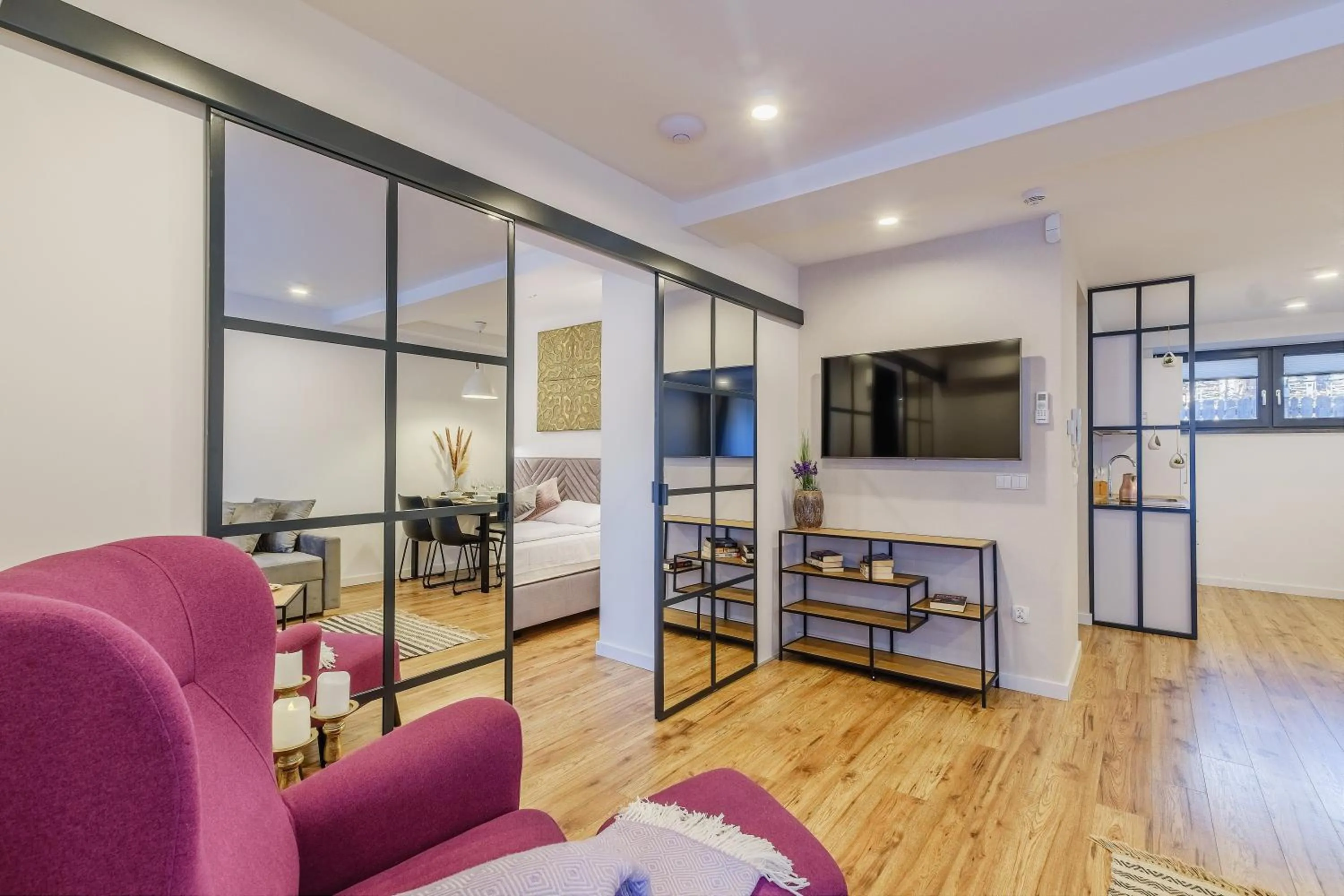 Bed in REZYDENCJA ORNAK 5 - stylowe apartamenty z balkonami i jacuzzi, 5 min pieszo do Krupówek, IZBY PODHALAŃSKIE