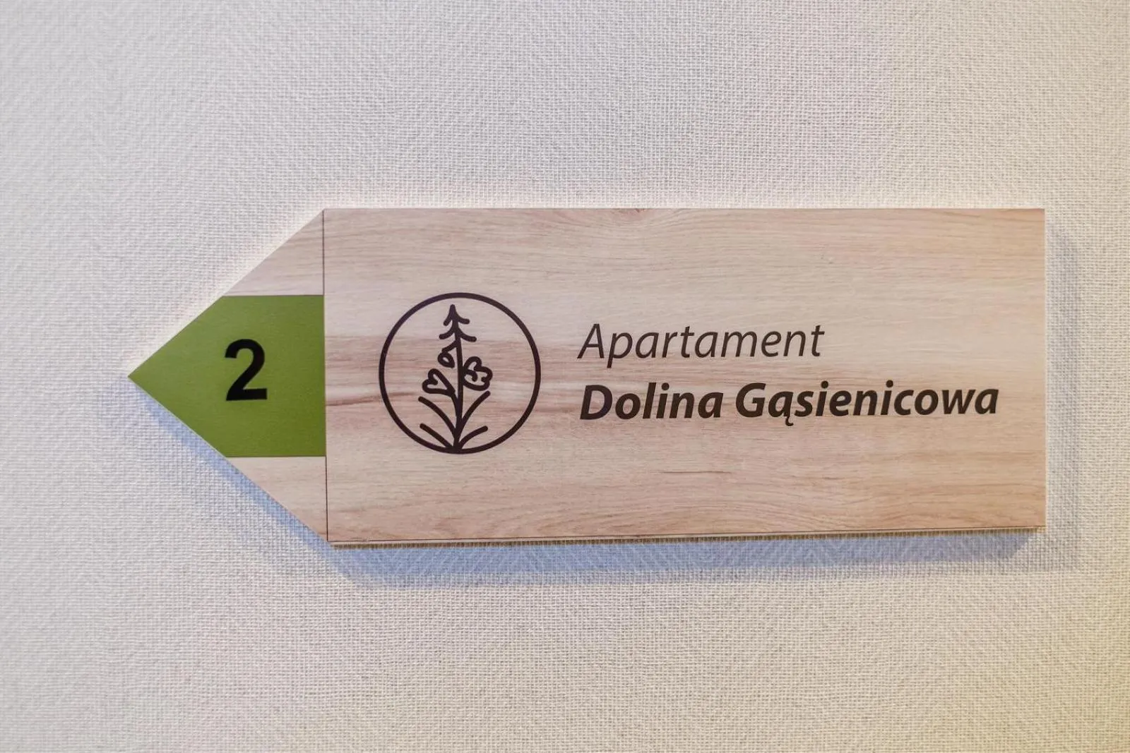 Logo/Certificate/Sign in REZYDENCJA ORNAK 5 - stylowe apartamenty z balkonami i jacuzzi, 5 min pieszo do Krupówek, IZBY PODHALAŃSKIE